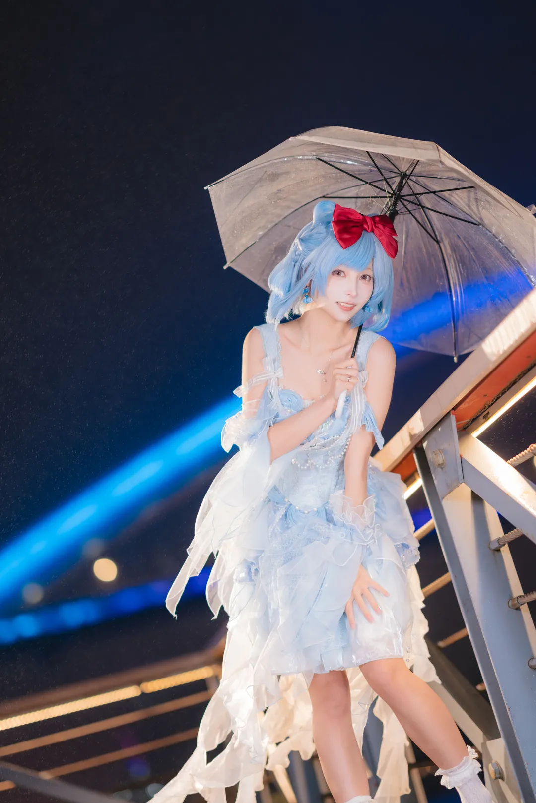 cosplay写真, 水蓝蓝cos, 洛克王国世界, 雨中摄影, 夜景外景 - 第1张