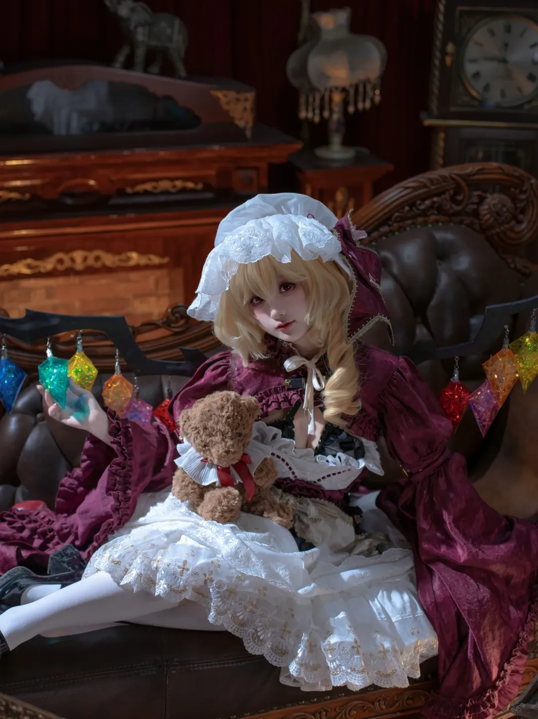 东方project, 芙兰朵露cos, 哥特风cosplay, 洋娃娃妆造, 复古暗调摄影 - 第3张