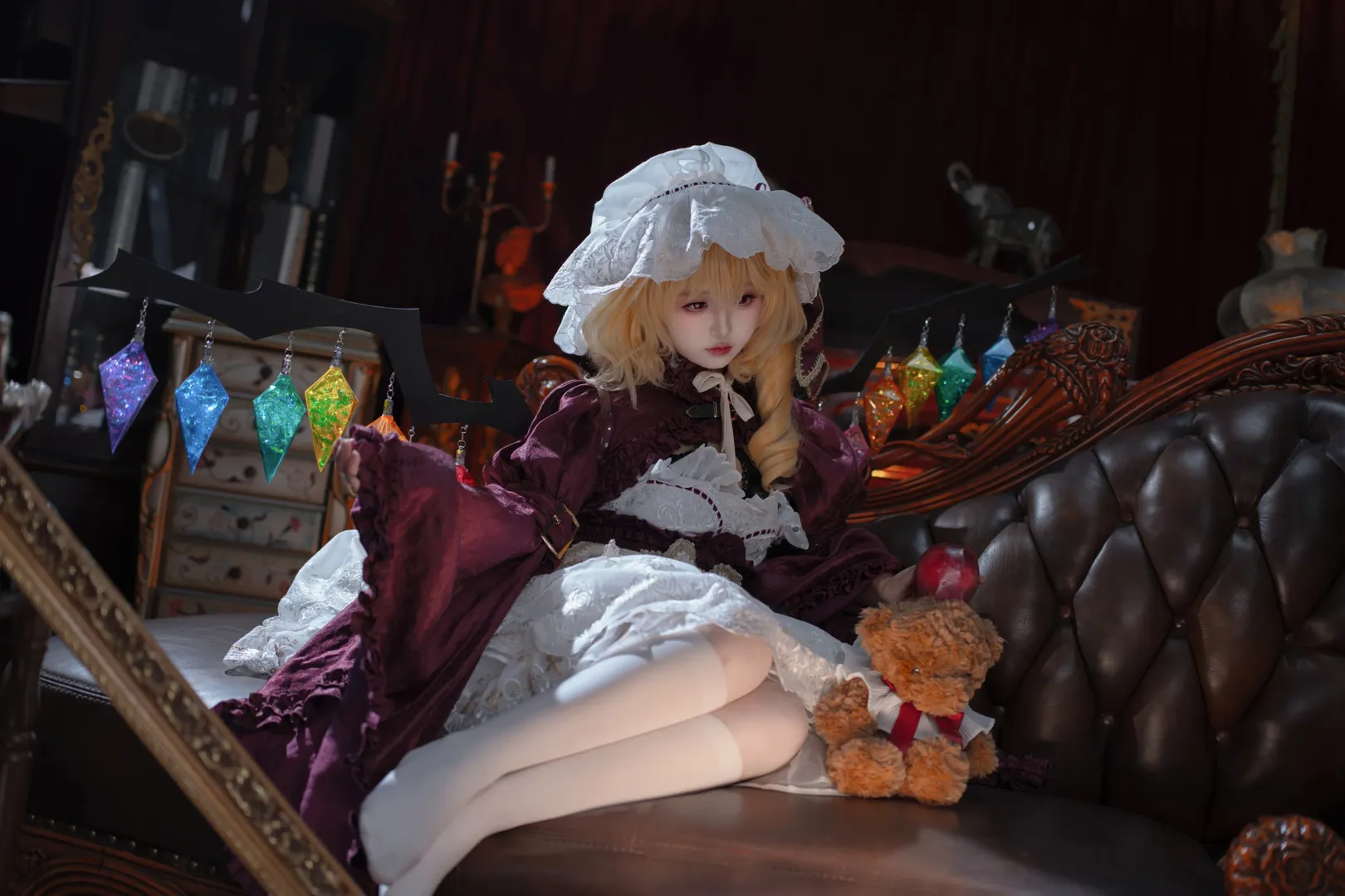 东方project, 芙兰朵露cos, 哥特风cosplay, 洋娃娃妆造, 复古暗调摄影 - 第6张