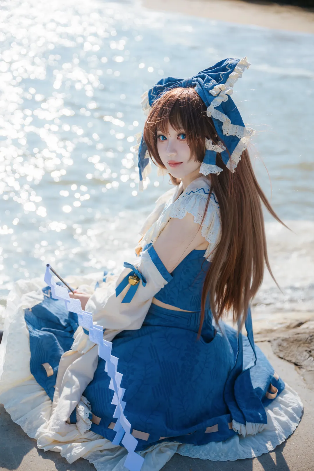 博麗霊夢コスプレ, 東方Project, 海辺のロケ, 二次元コスプレイヤー, 厦門撮影