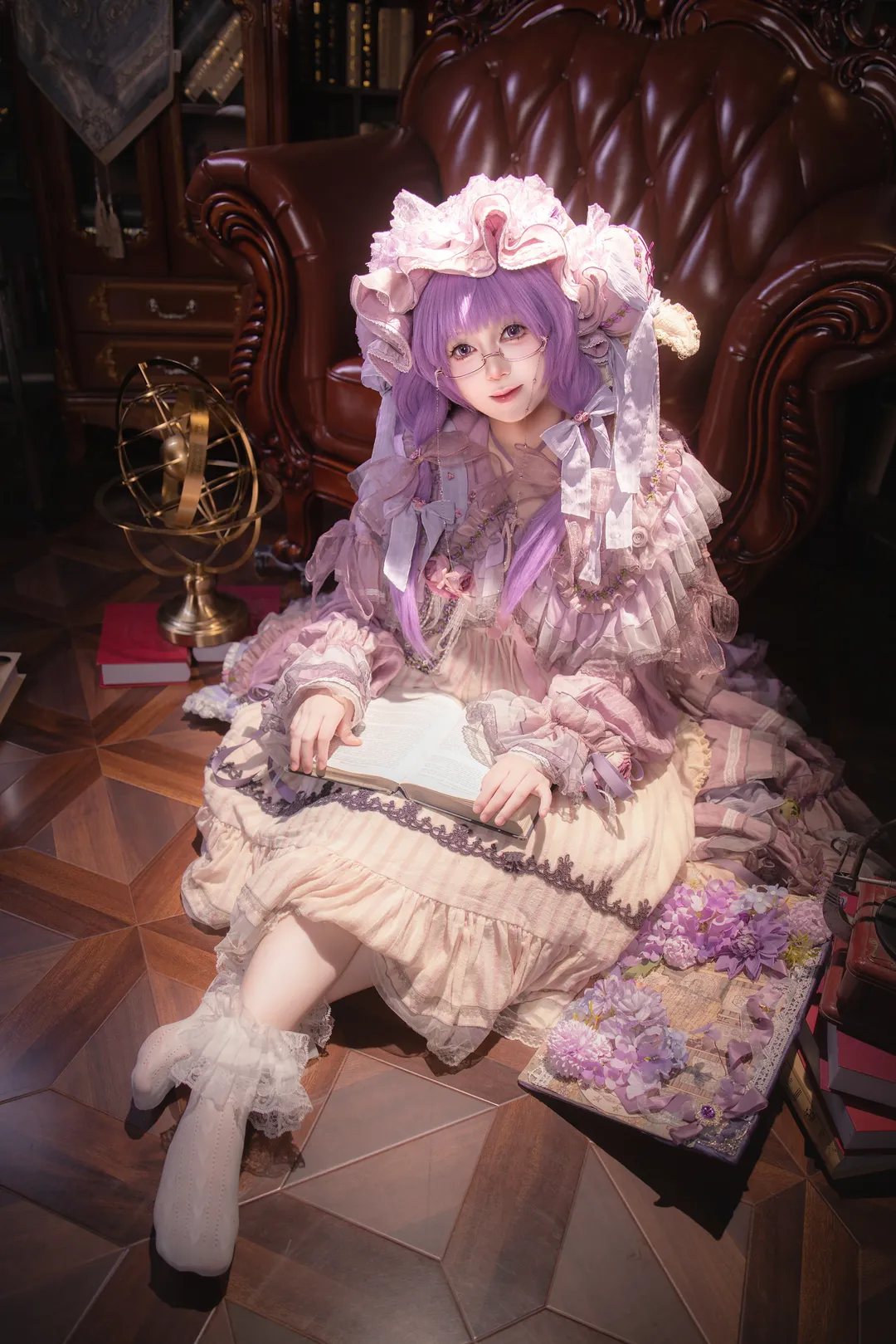 东方Project, 帕秋莉cos, cosplay正片, 洛丽塔摄影, 复古图书馆 - 第3张