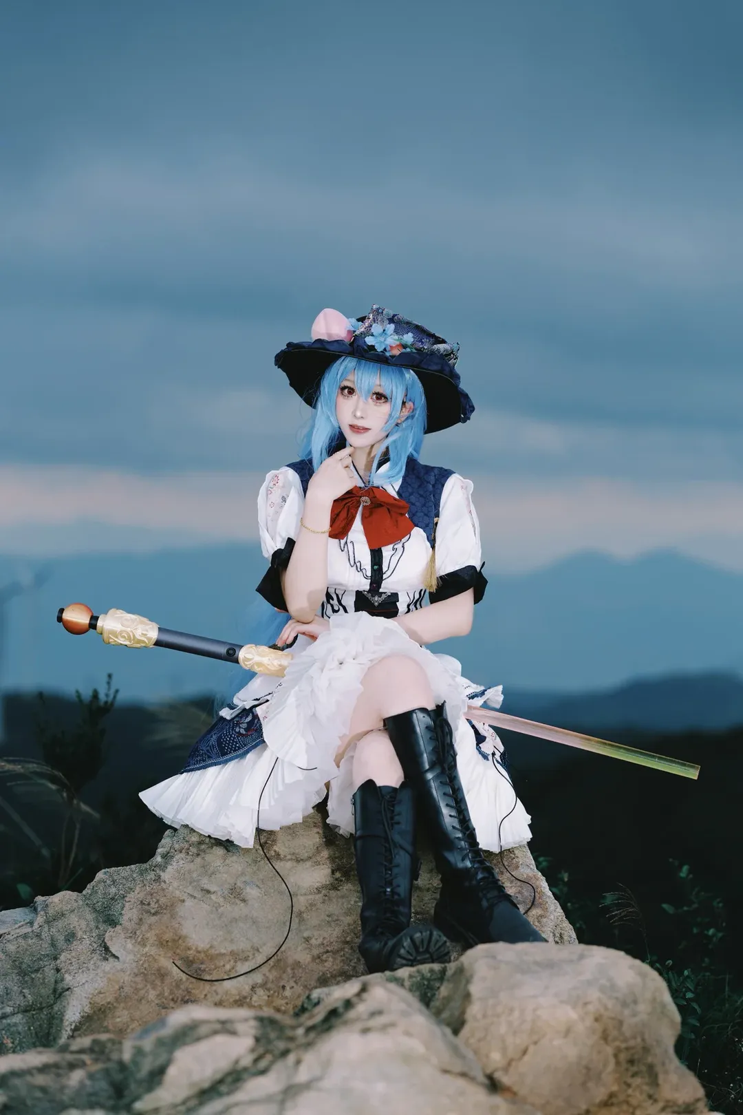 Touhou Project, Outdoor photography, Outdoor shoot, Tenshi Hinanawi cosplay, Cosplay daily life