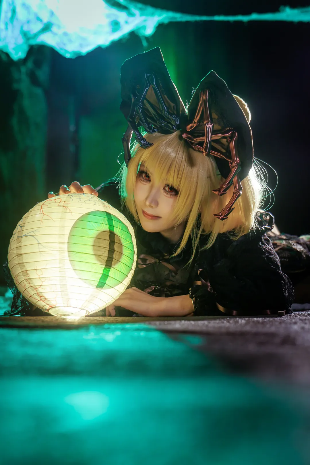 东方Project, 哥特风cosplay, 黑谷山女cos, 眼球提灯, 洞穴摄影 - 第1张