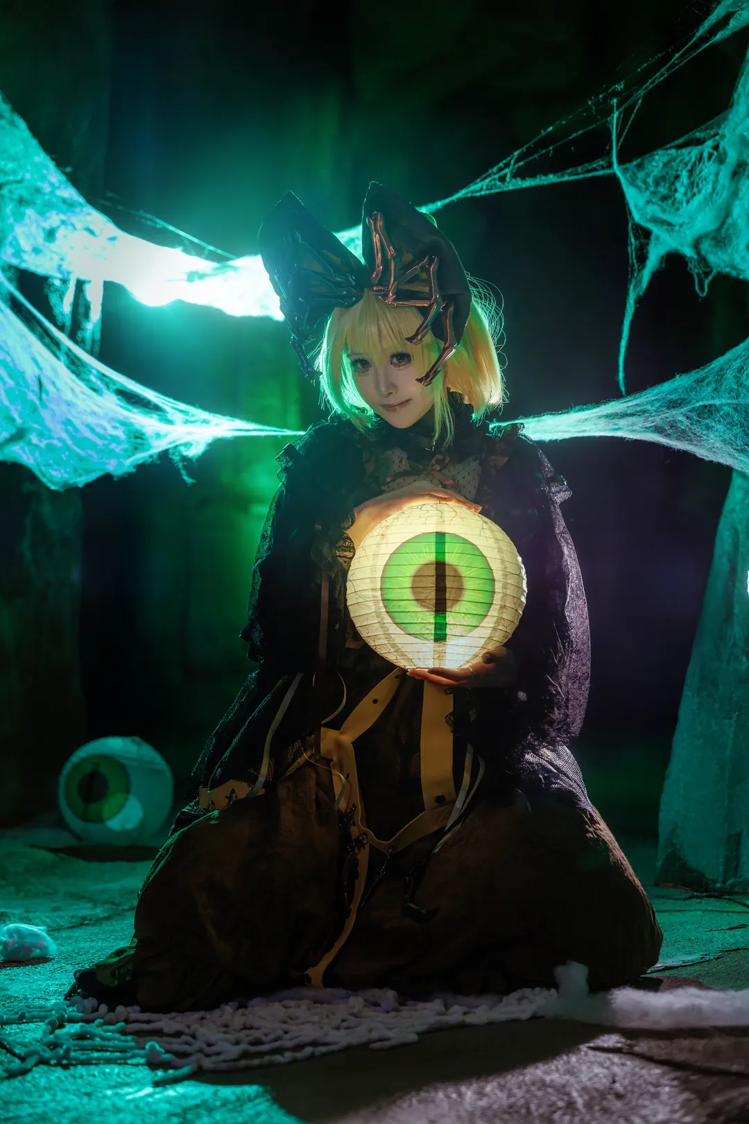 东方Project, 哥特风cosplay, 黑谷山女cos, 眼球提灯, 洞穴摄影