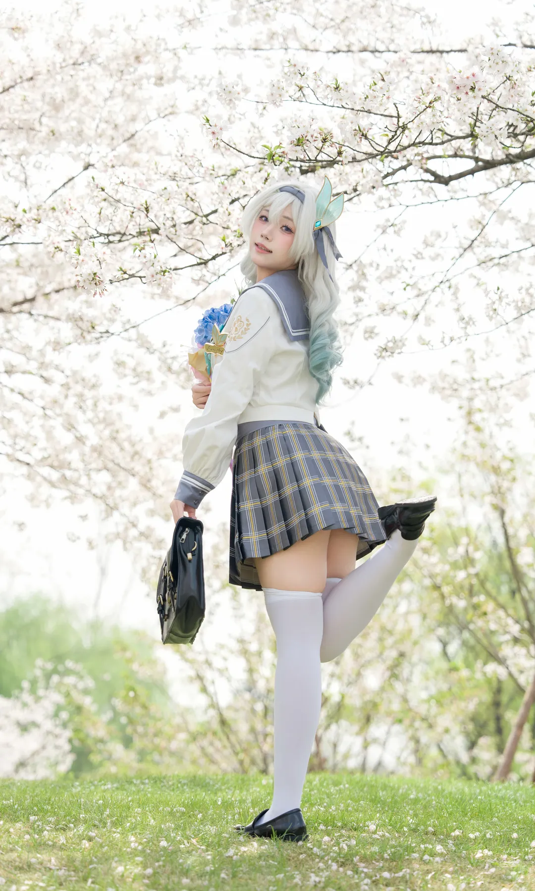 二次元摄影, 崩坏星穹铁道, 流萤cos, JK制服, 樱花写真