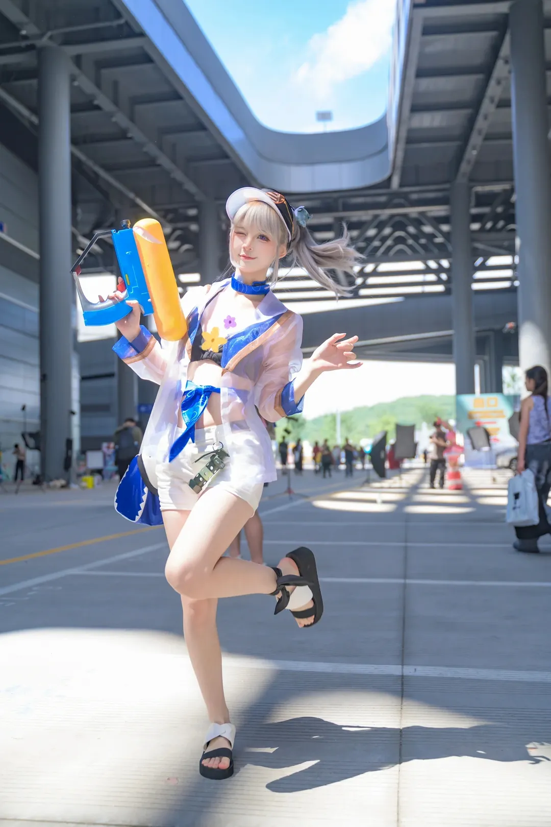漫展返图, 元气少女, 户外漫展, 夏日cosplay, 水枪写真 - 第1张
