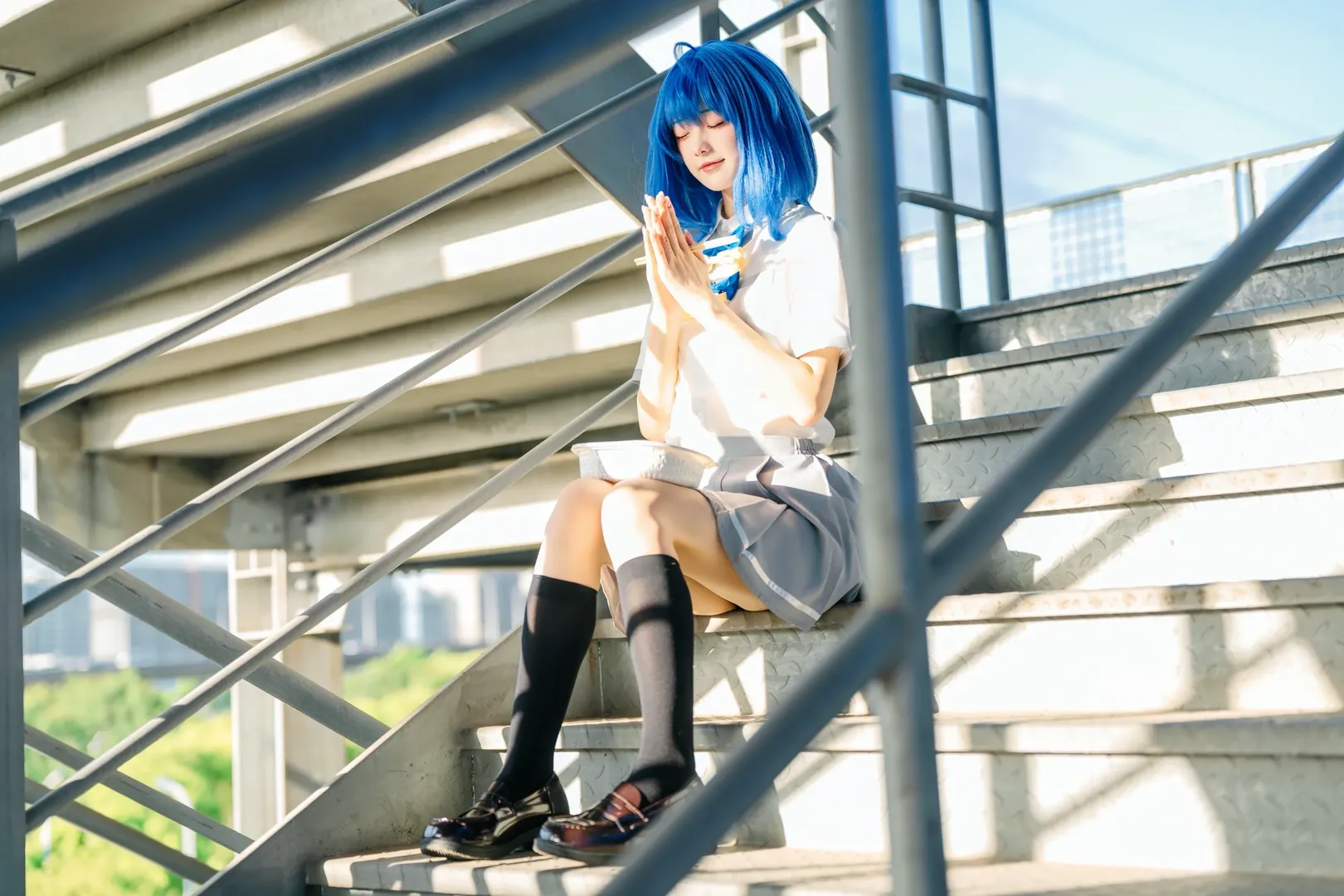 二次元日常, 学園風コスプレ, 八奈見杏菜コスプレ, 負けヒロインが多すぎる！, 階段ロケ - 2枚目