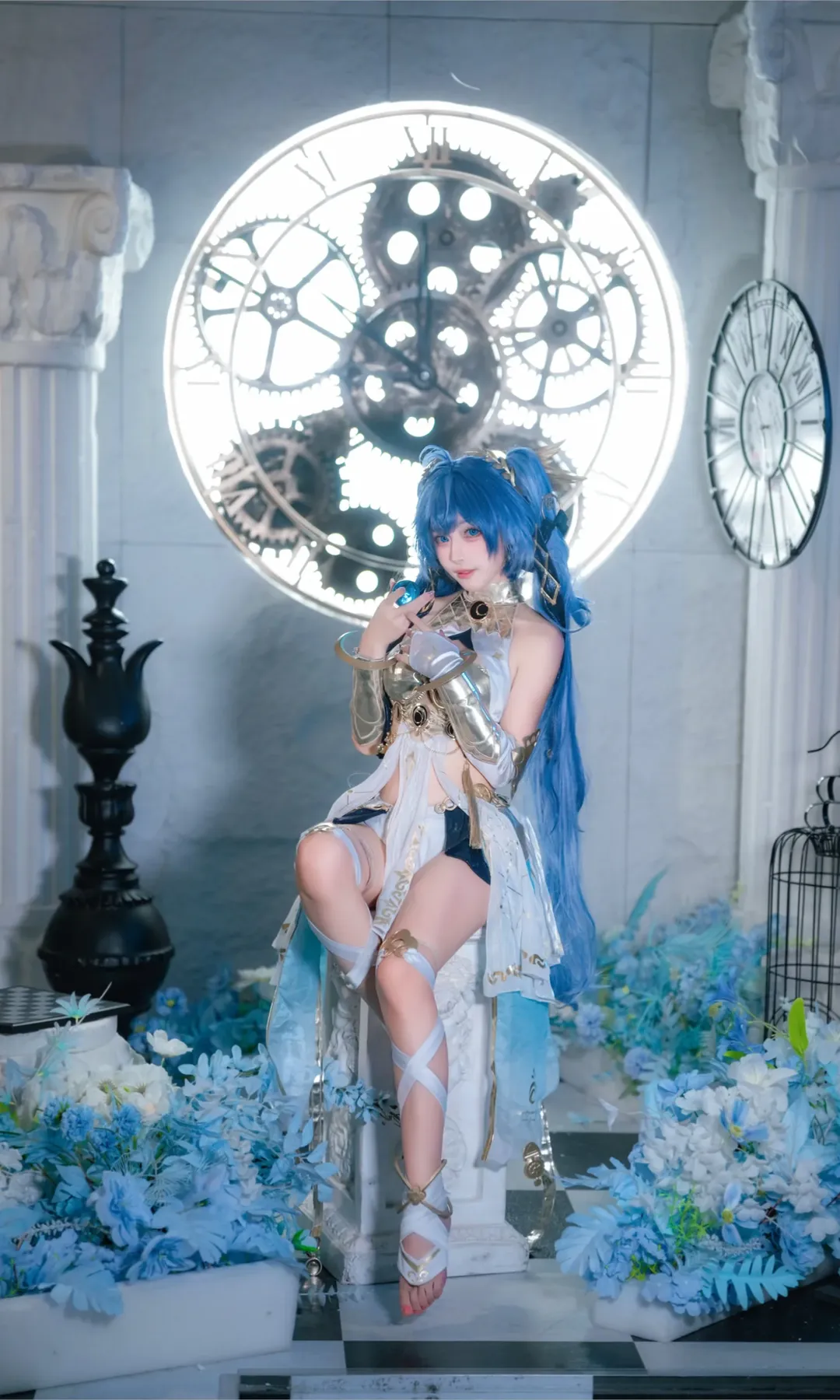 鳴潮, 尤諾cos, cosplay攝影, 藍髮雙馬尾, 齒輪主題棚拍