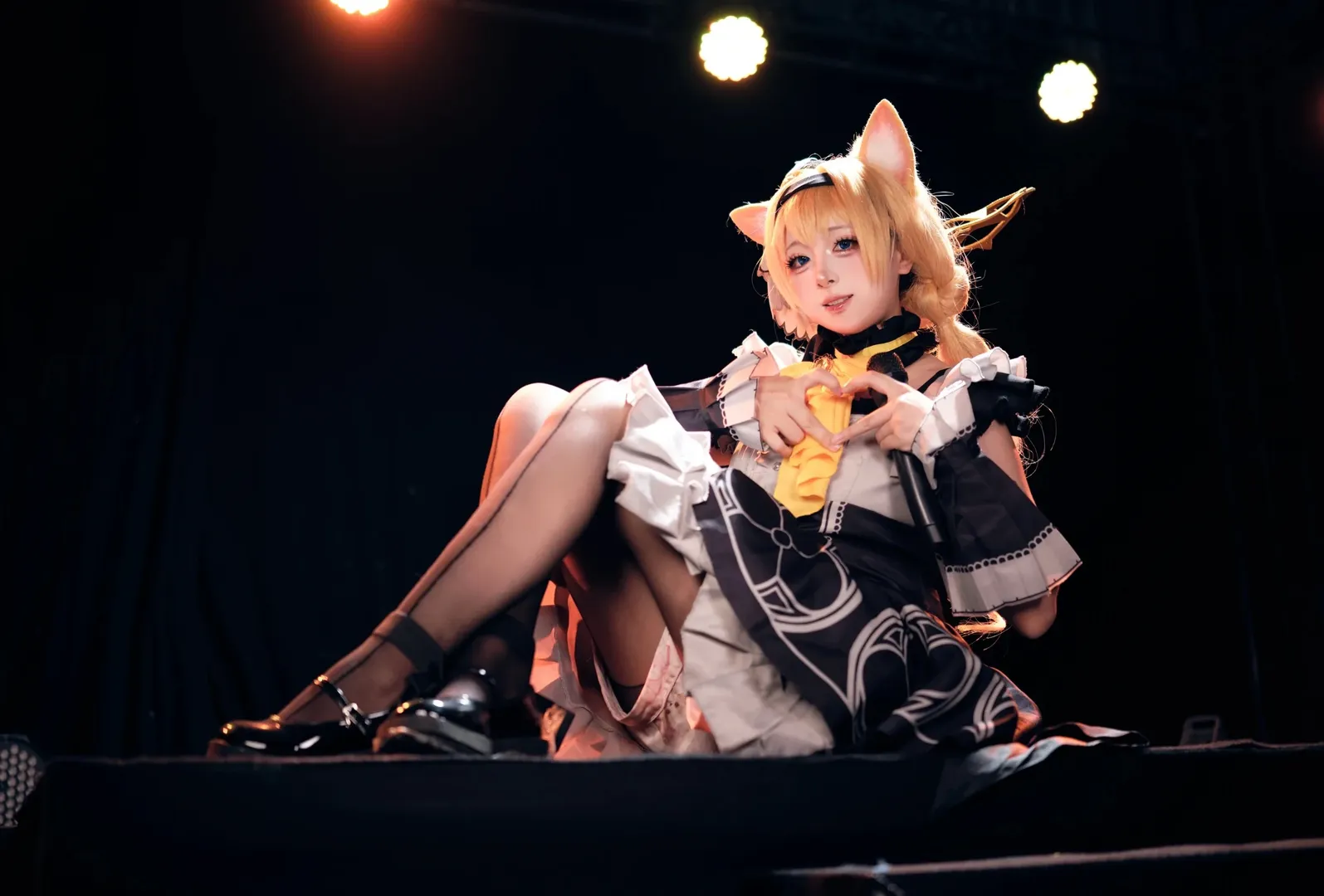 Blue Archive, Stage photography, Casual cosplay, Iochi Mari cosplay, 2D idol