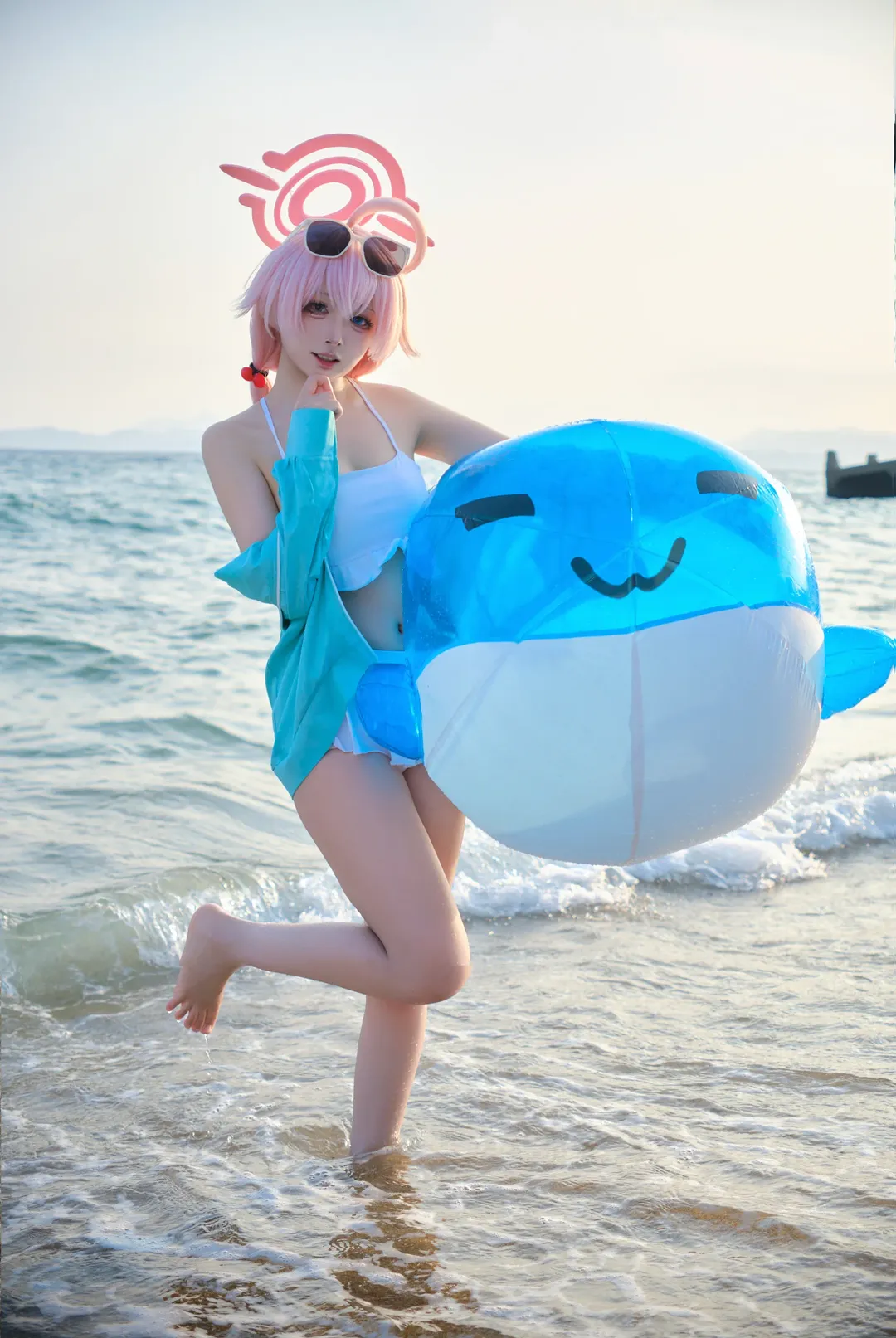 蔚蓝档案, 二次元cosplay, 小鸟游星野cos, 海滩摄影, 泳装还原 - 第4张