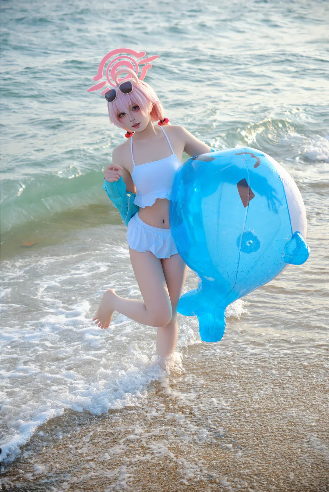 蔚蓝档案, 二次元cosplay, 小鸟游星野cos, 海滩摄影, 泳装还原 - 第5张