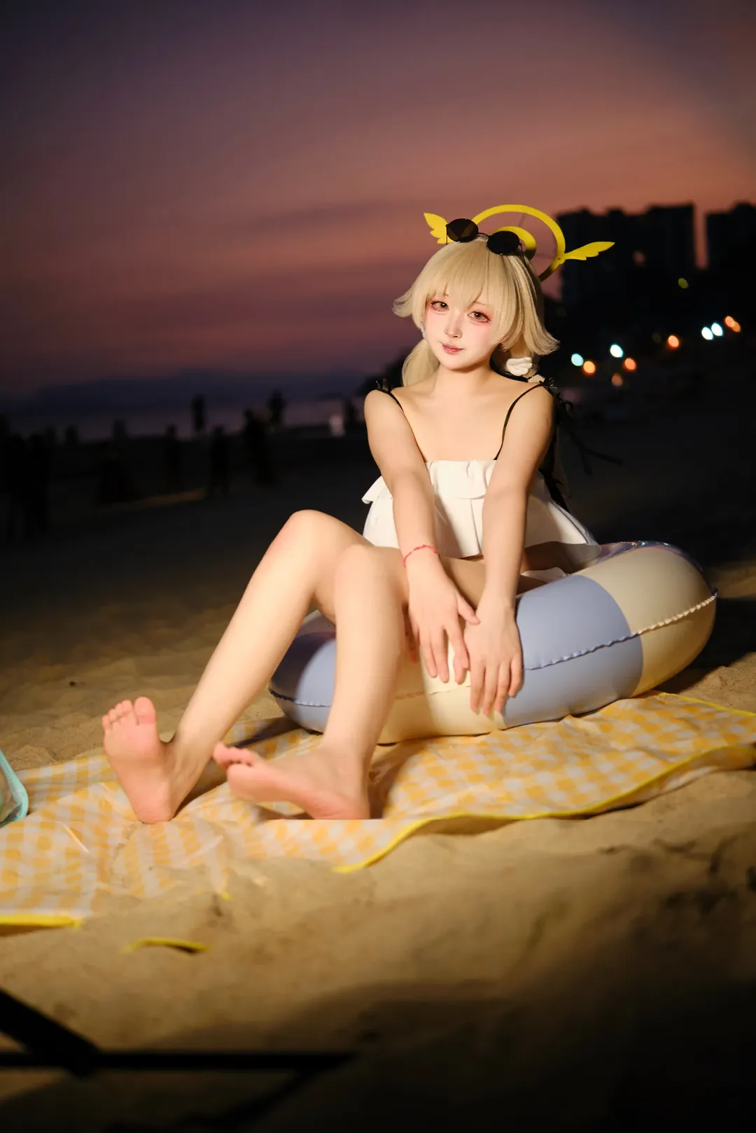 碧蓝档案, 泳装cos, 二次元出片, 日富美cos, 海边夜景 - 第1张