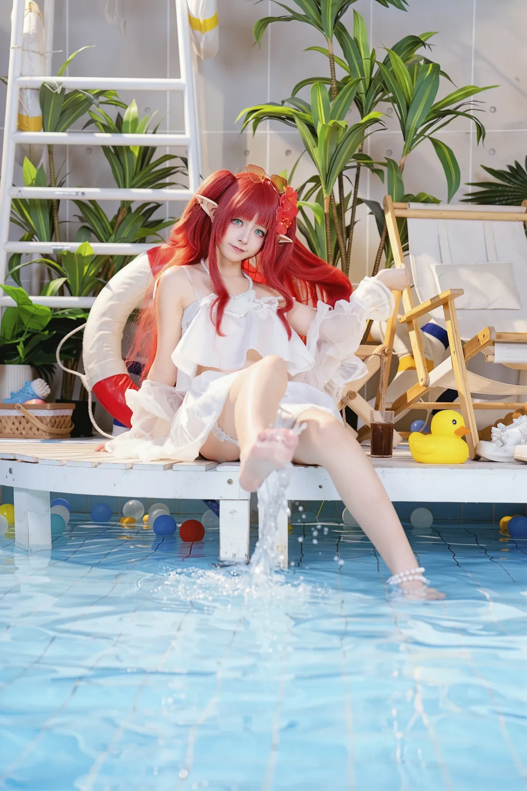 明日方舟, 桃金娘cos, 夏日泳池写真, 红色假发cos, 精灵耳装扮