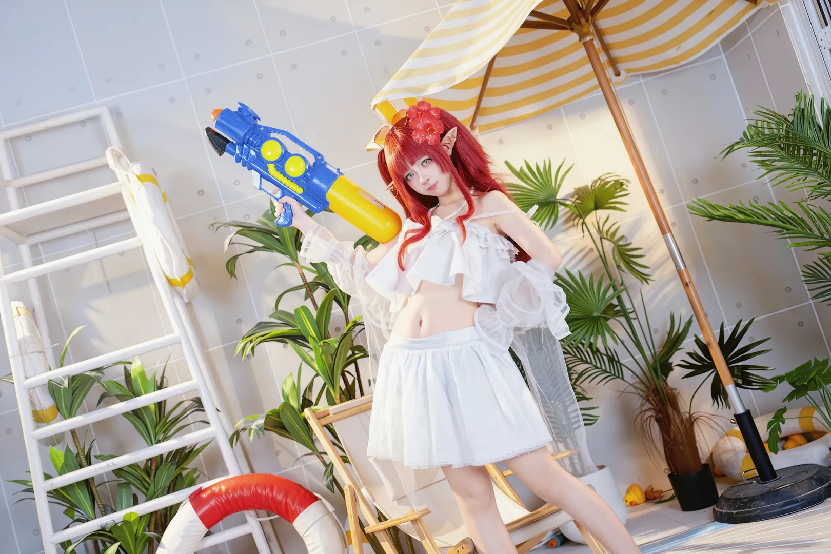 明日方舟, 桃金娘cos, 夏日泳池写真, 红色假发cos, 精灵耳装扮 - 第7张