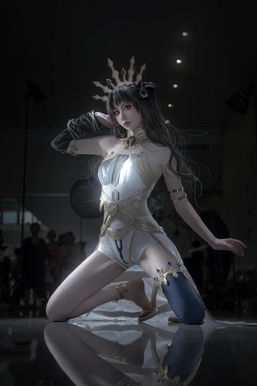Fate/Grand Order, イシュタルコスプレ, スタジオ撮影, 高コントラストの光と影, 女神降臨