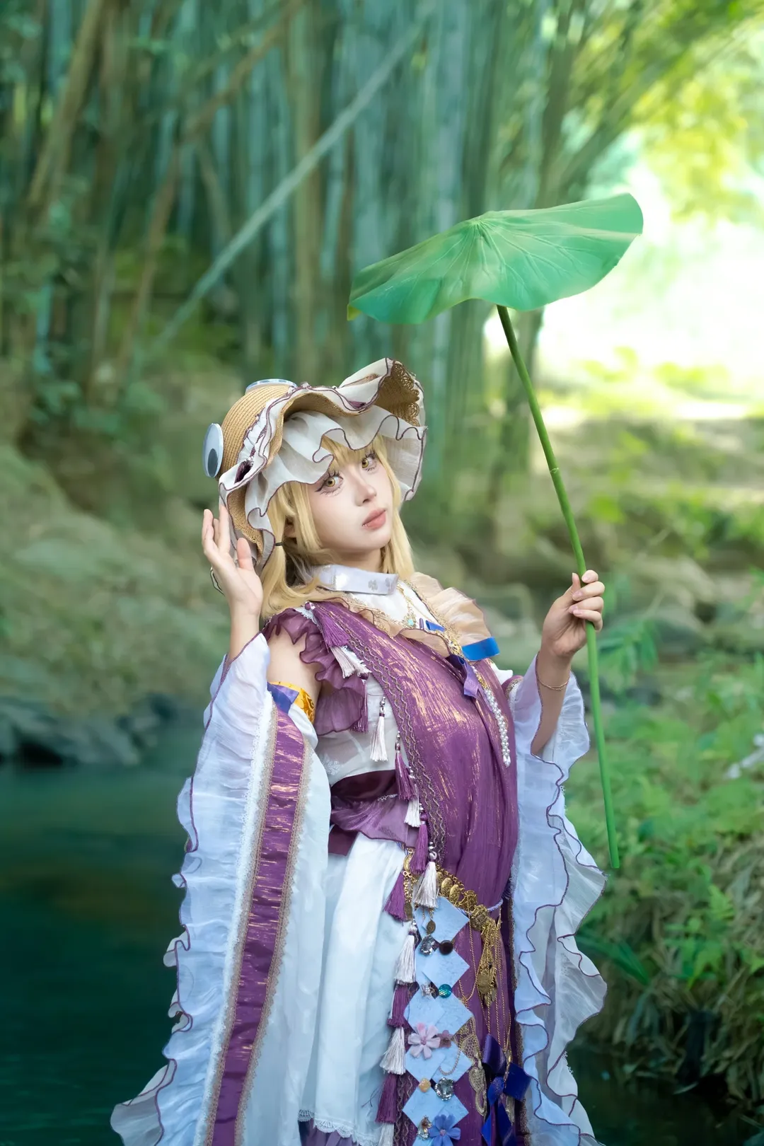 東方Project, 洩矢諏訪子 コスプレ, 竹林でのロケーション撮影, 蓮の葉の小道具コスプレ, 渓流仙侠風