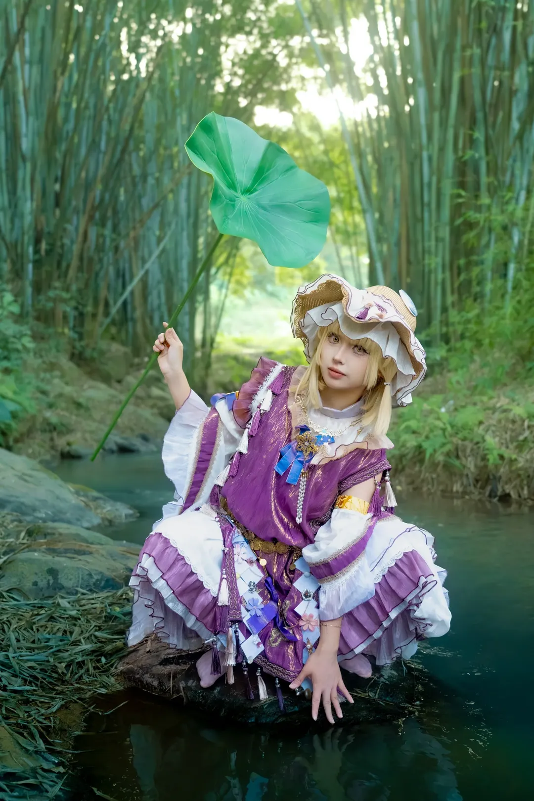 東方Project, 洩矢諏訪子 コスプレ, 竹林でのロケーション撮影, 蓮の葉の小道具コスプレ, 渓流仙侠風 - 6枚目