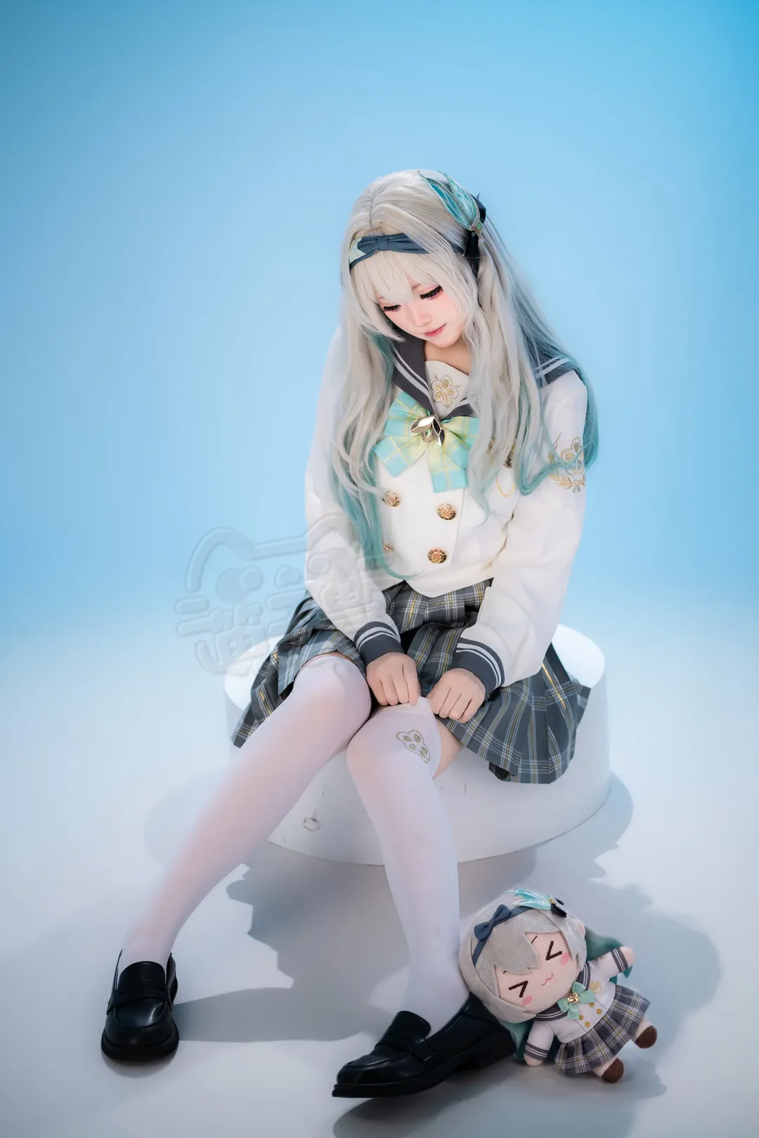 二次元摄影, 崩坏星穹铁道, 流萤cos, 银发cosplay, JK制服穿搭 - 第1张