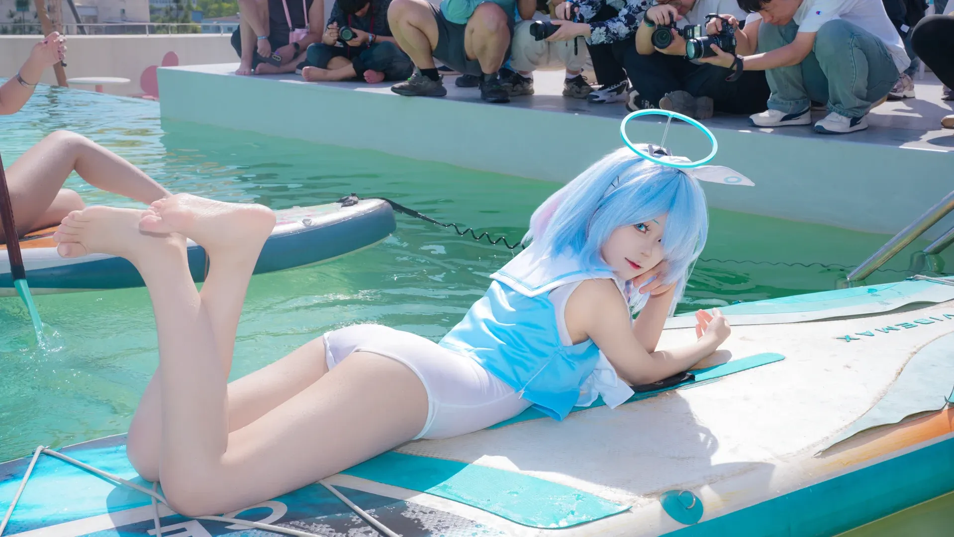 蔚蓝档案, 户外cosplay, 氛围感写真, 阿罗娜cos, 夏日玩水 - 第1张