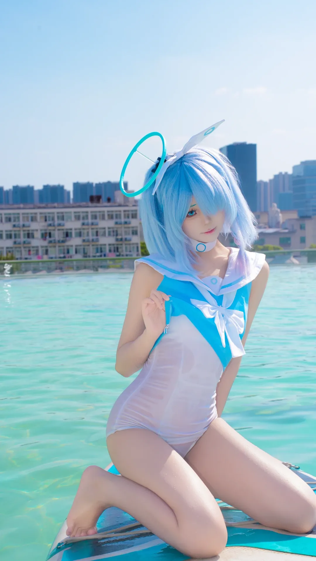 ブルーアーカイブ, 屋外コスプレ, 雰囲気のある写真, アロナ コスプレ, 夏の水遊び
