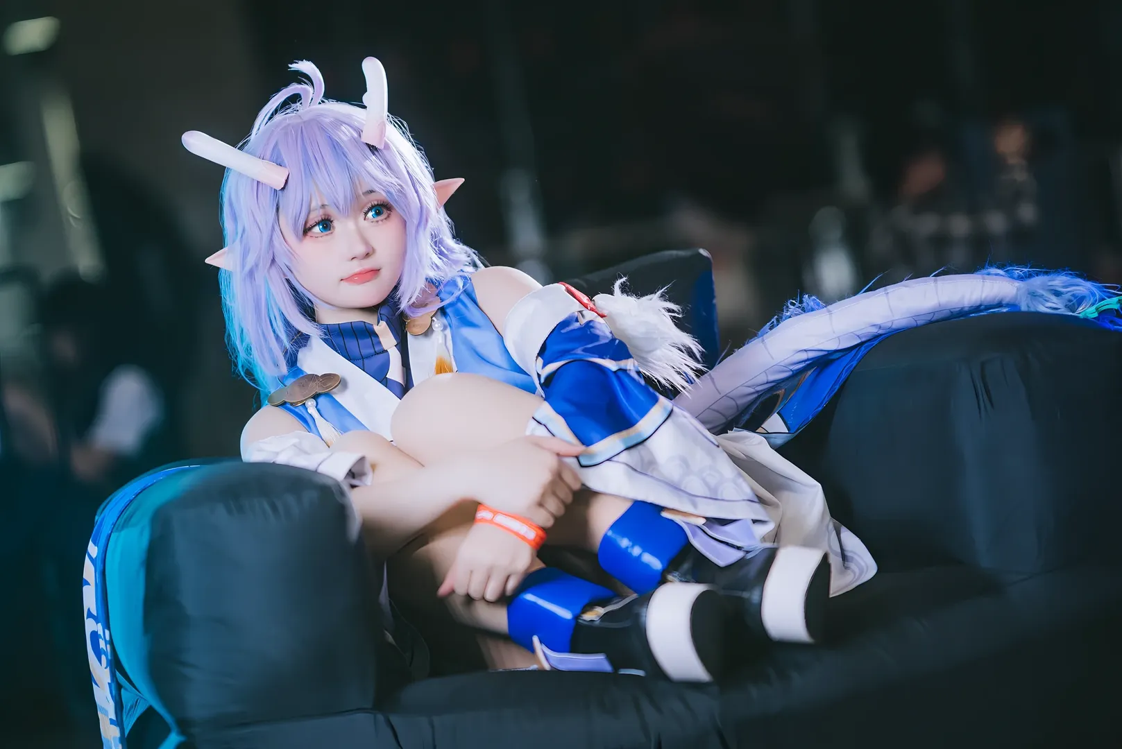 Cosplay, Character accuracy, Honkai: Star Rail, Bailu cosplay, Sitting pose reference