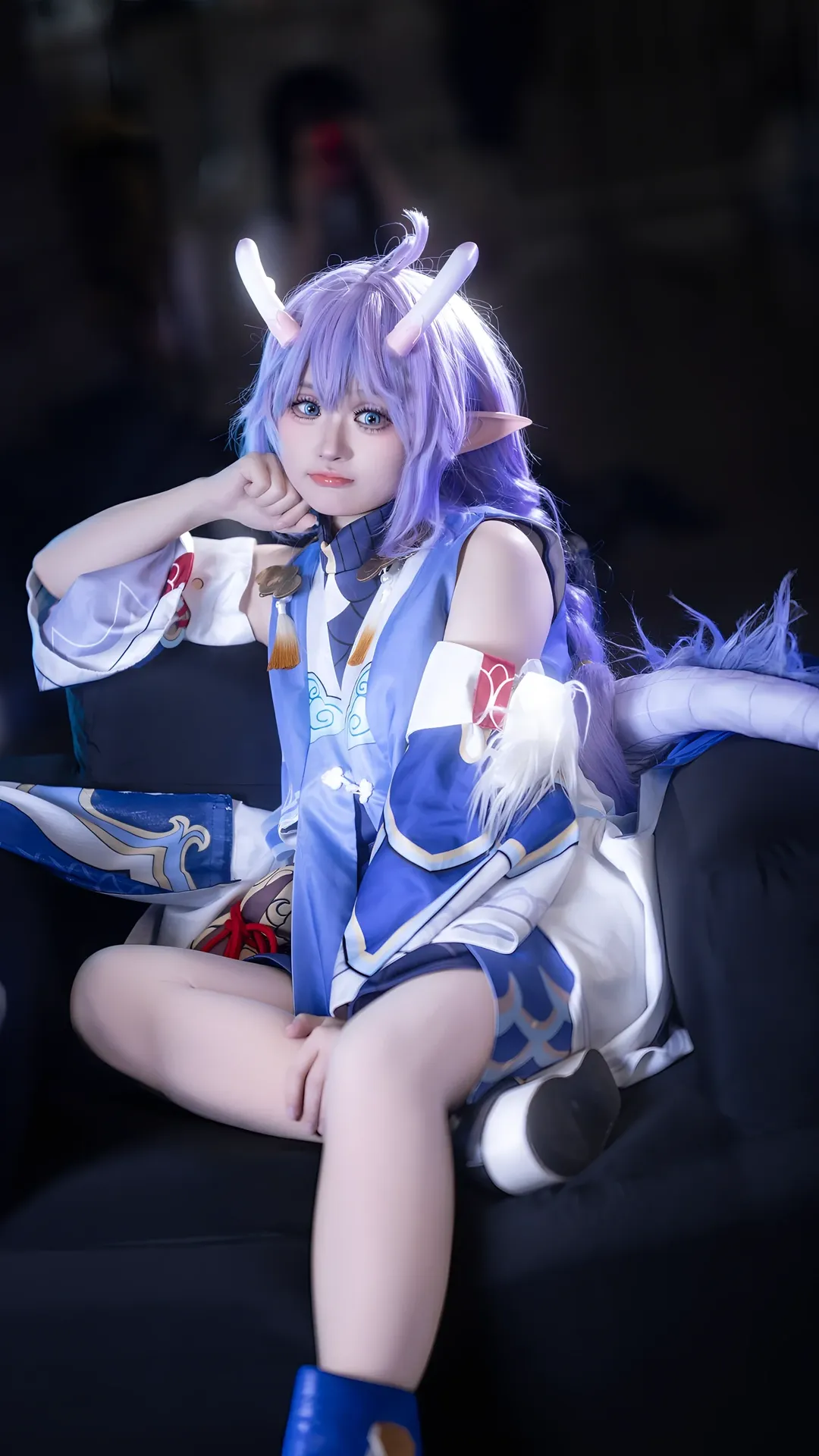 Cosplay, Character accuracy, Honkai: Star Rail, Bailu cosplay, Sitting pose reference - Image 5