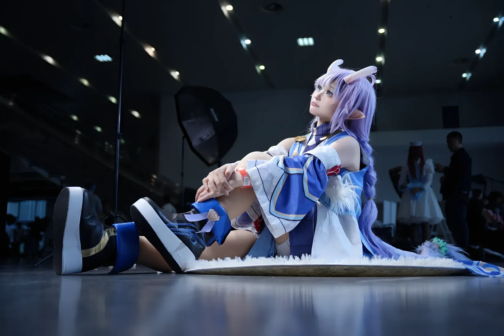 Cosplay, Character accuracy, Honkai: Star Rail, Bailu cosplay, Sitting pose reference - Image 8
