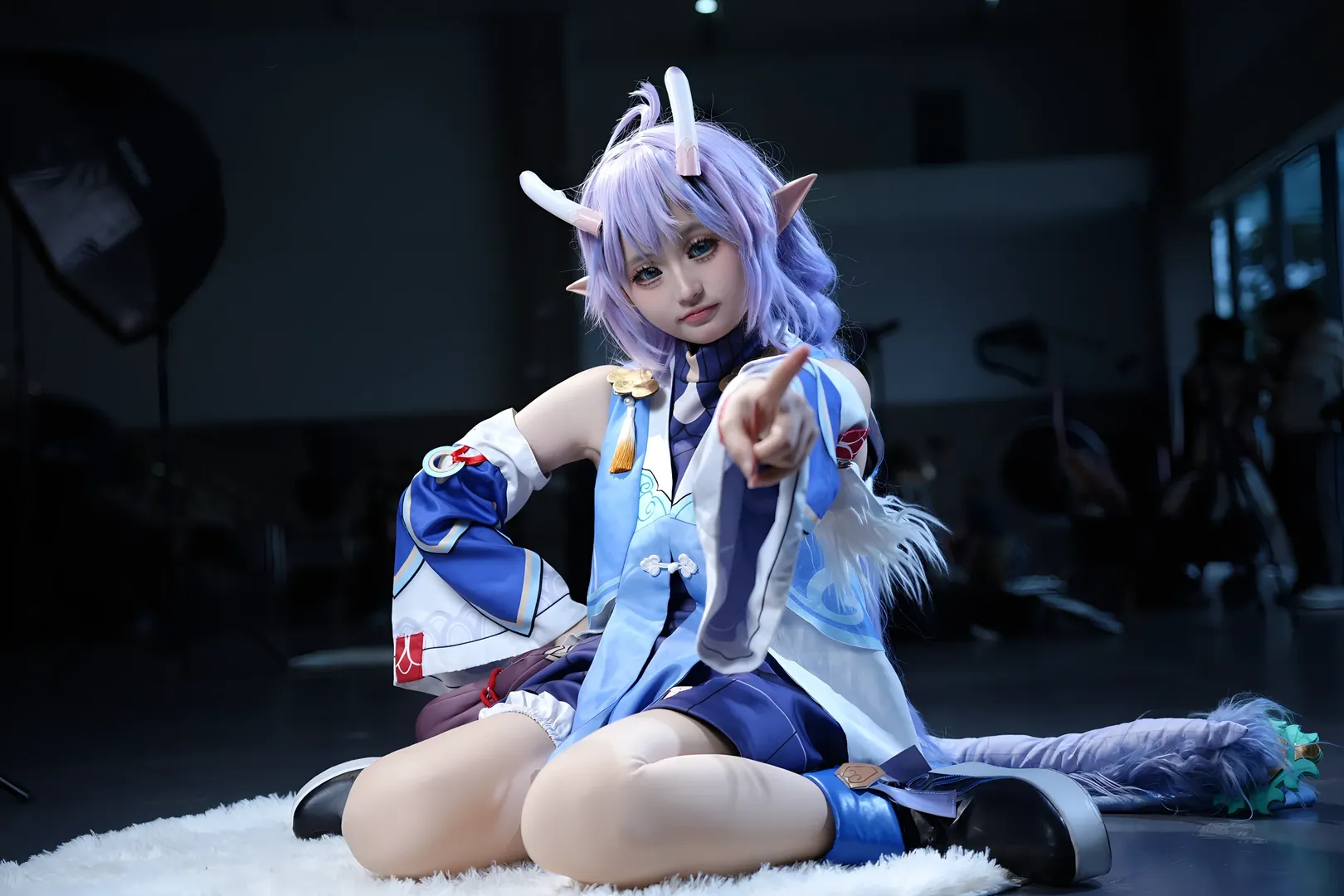 Cosplay, Character accuracy, Honkai: Star Rail, Bailu cosplay, Sitting pose reference - Image 9