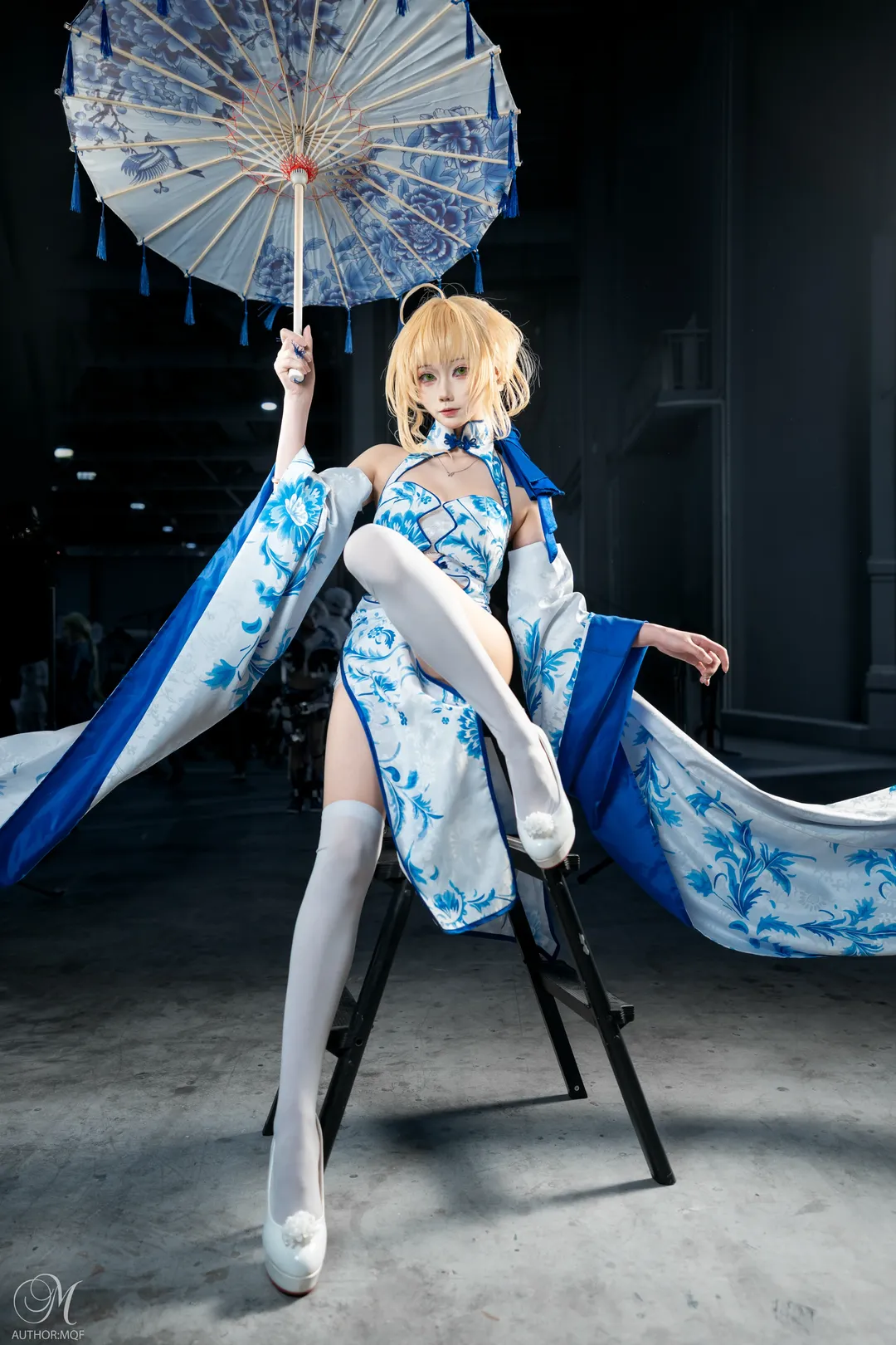 Convention photography, Anime convention photos, Saber cosplay, Blue and white porcelain style, Cosplay work