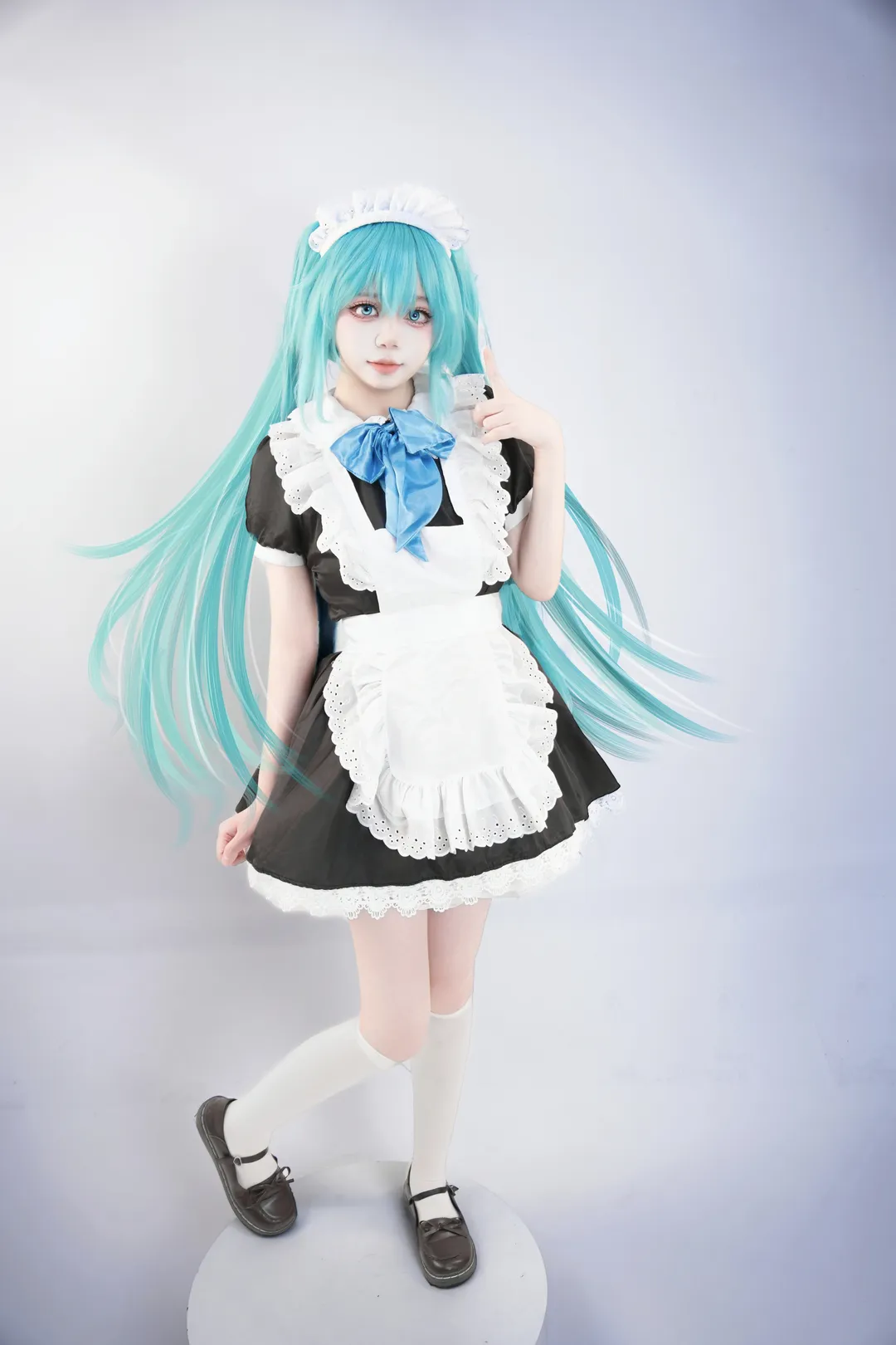 初音未来cos, cosplay正片, 白棚摄影, Vocaloid, 初音未来女仆装 - 第2张