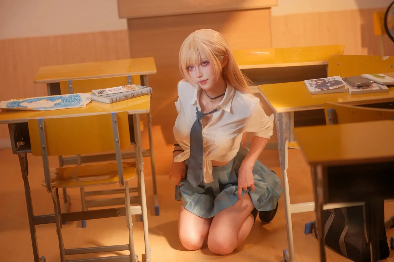 Cosplay photoshoot, Anime-style fashion, Marin Kitagawa cosplay, My Dress-Up Darling, Campus photography - Image 2