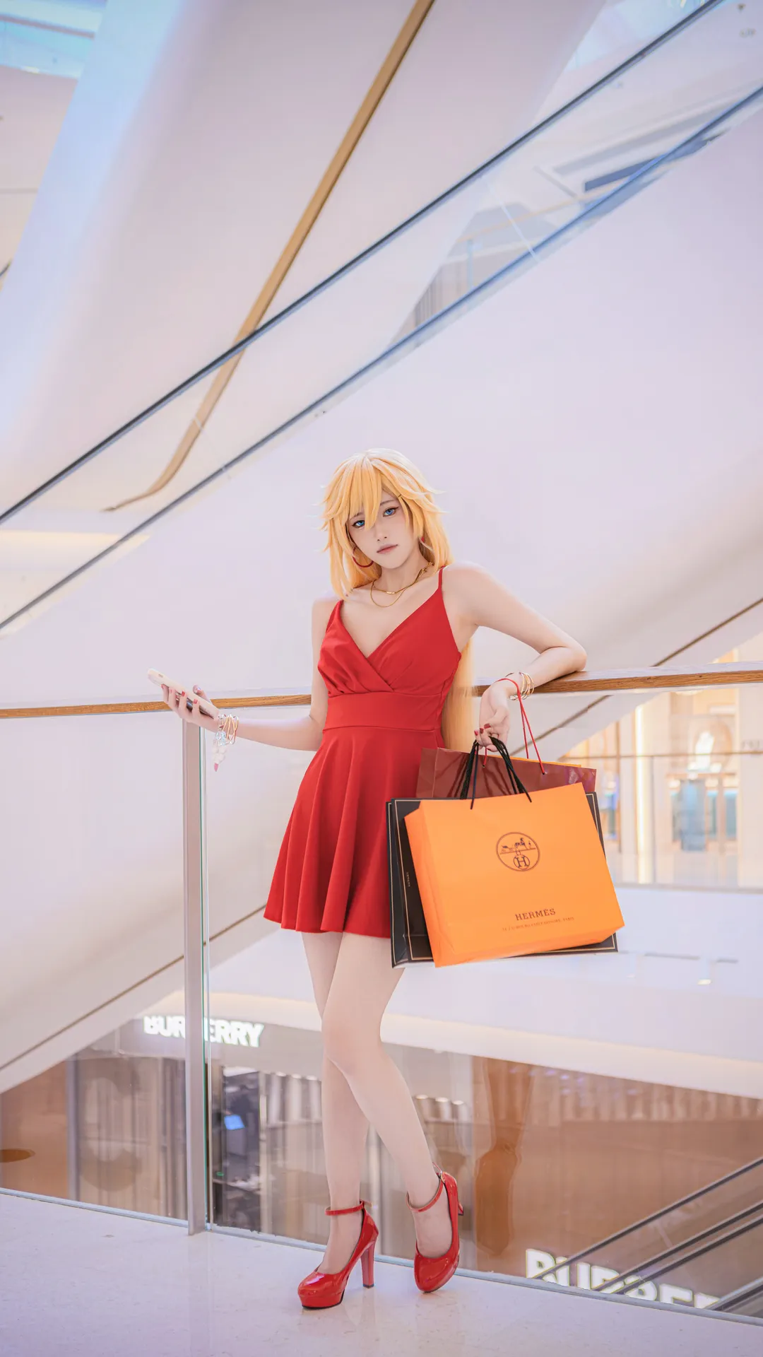 二次元cosplay, 吊带袜天使, P姐cos, 红裙穿搭, 商场街拍 - 第5张