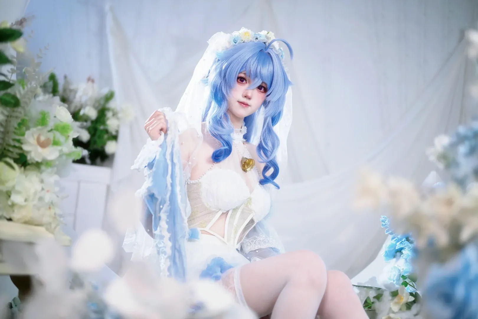 原神, 甘雨 コスプレ, 2次元少女, コスプレ撮影, 青と白の夢幻スタイル - 3枚目