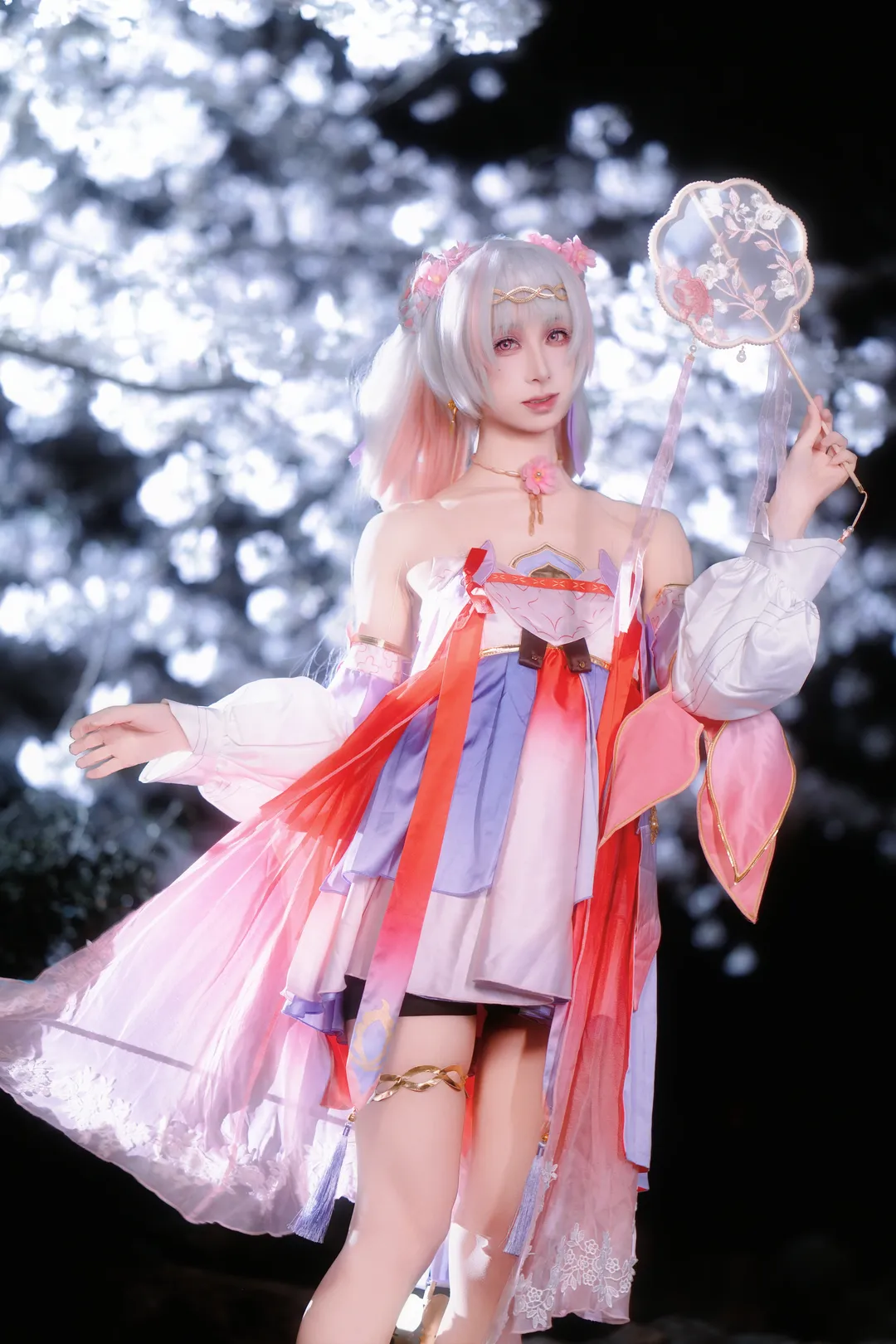 Wuthering Waves, Cherry blossom, Yozakura, Jinhsi cosplay, Lighting - Image 3