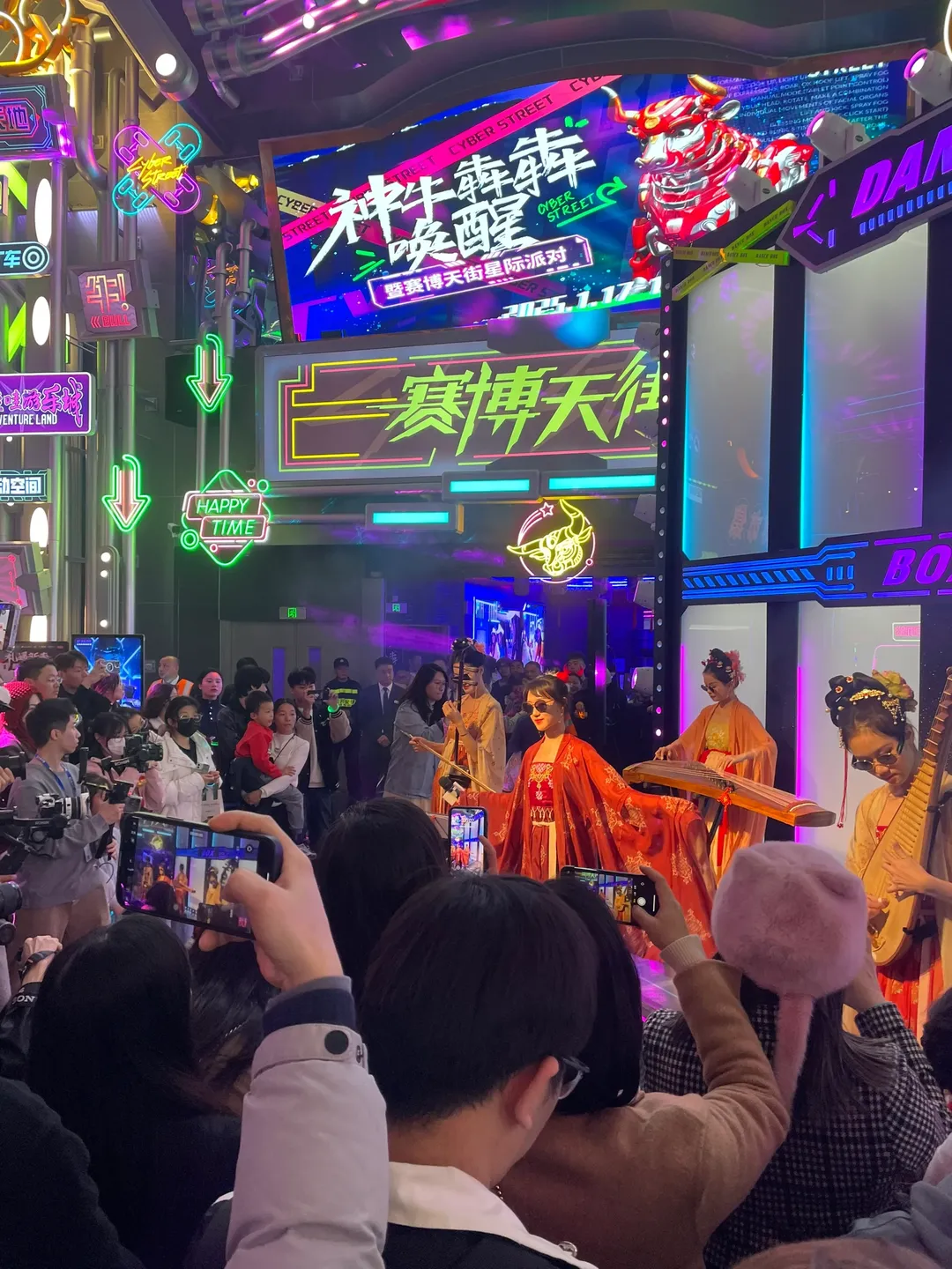 银狼cos, 崩坏星穹轨道, 广州正佳, 赛博天街, 神牛犇犇 - 第7张
