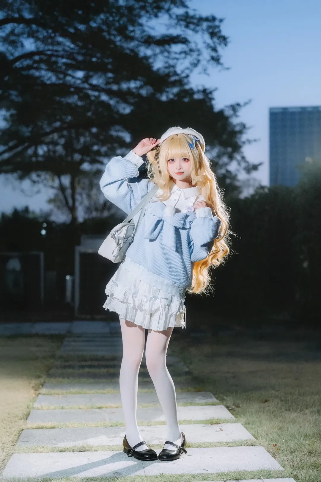 菲比cos, 鸣潮, 二次元少女, 萤火虫漫展, cosplay摄影 - 第2张