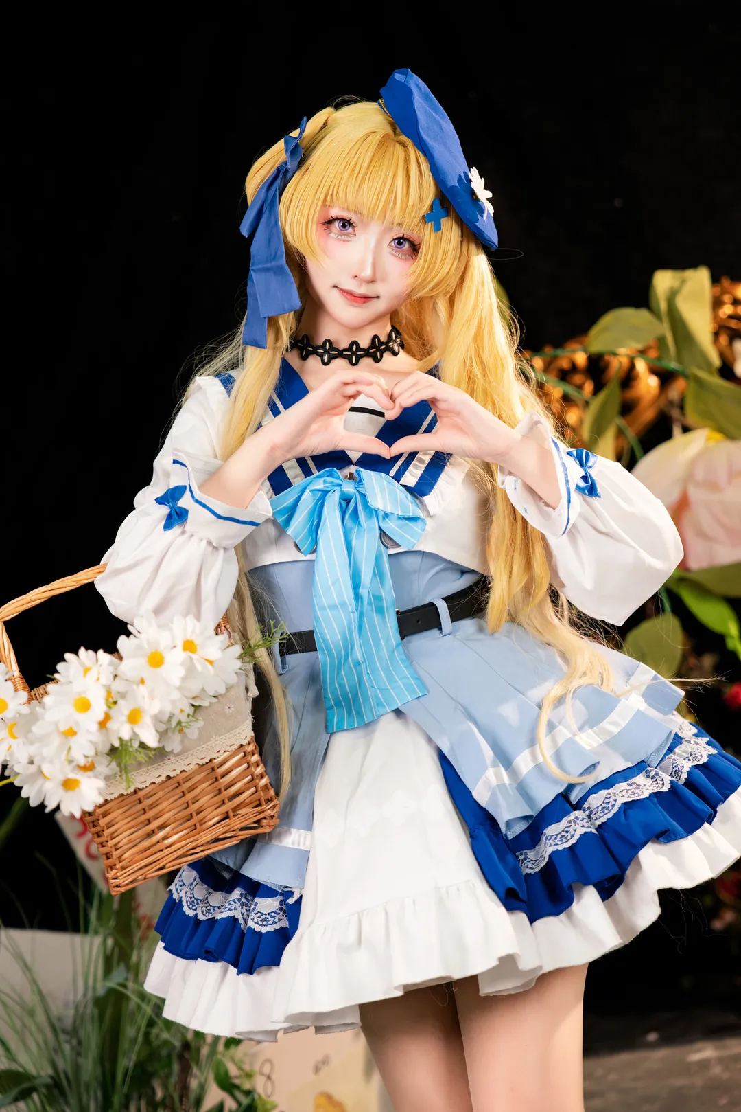菲比cos, 鸣潮, 漫展返图, cosplay摄影, 蓝白洋装 - 第2张