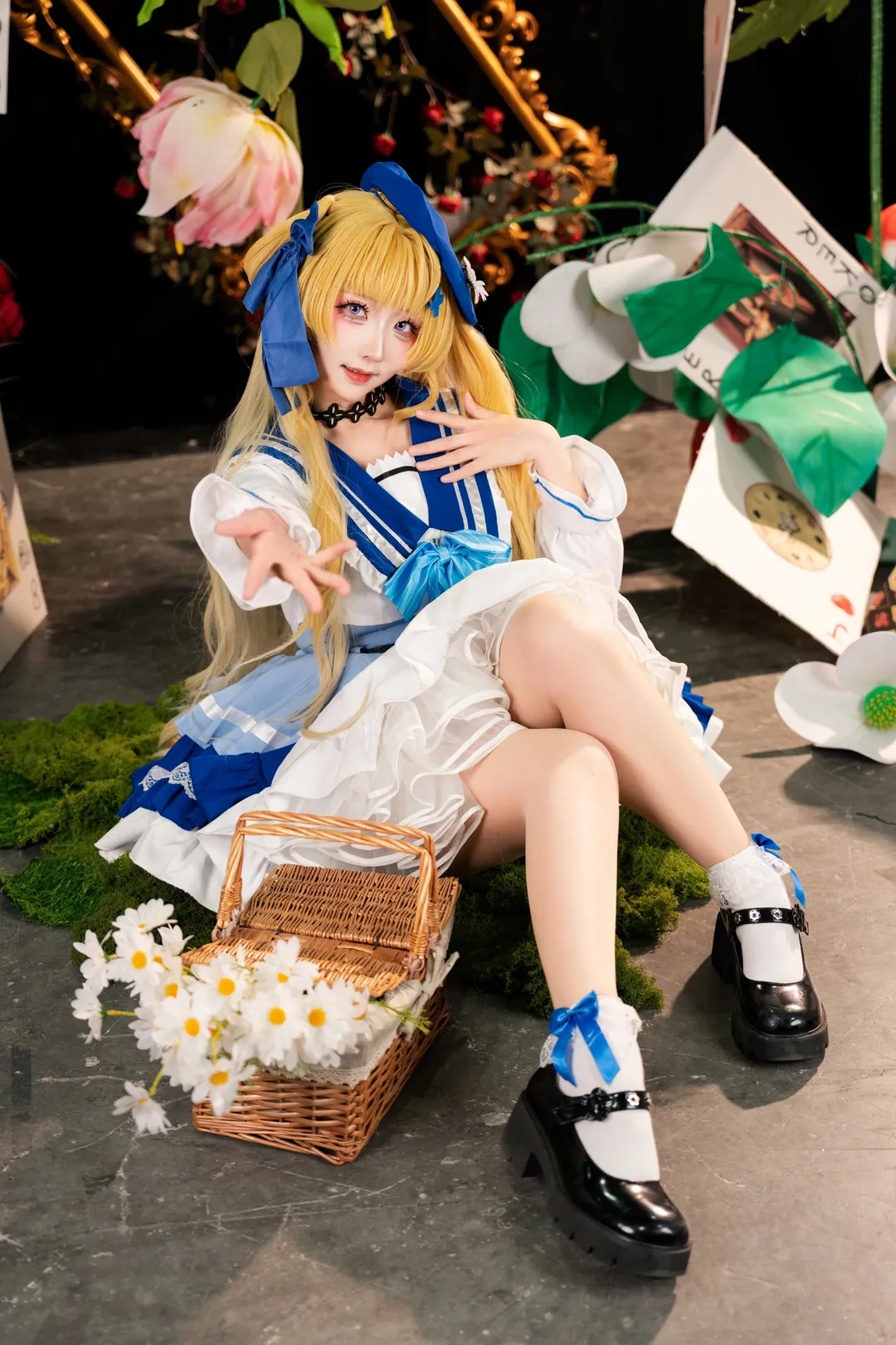 菲比cos, 鸣潮, 漫展返图, cosplay摄影, 蓝白洋装 - 第5张