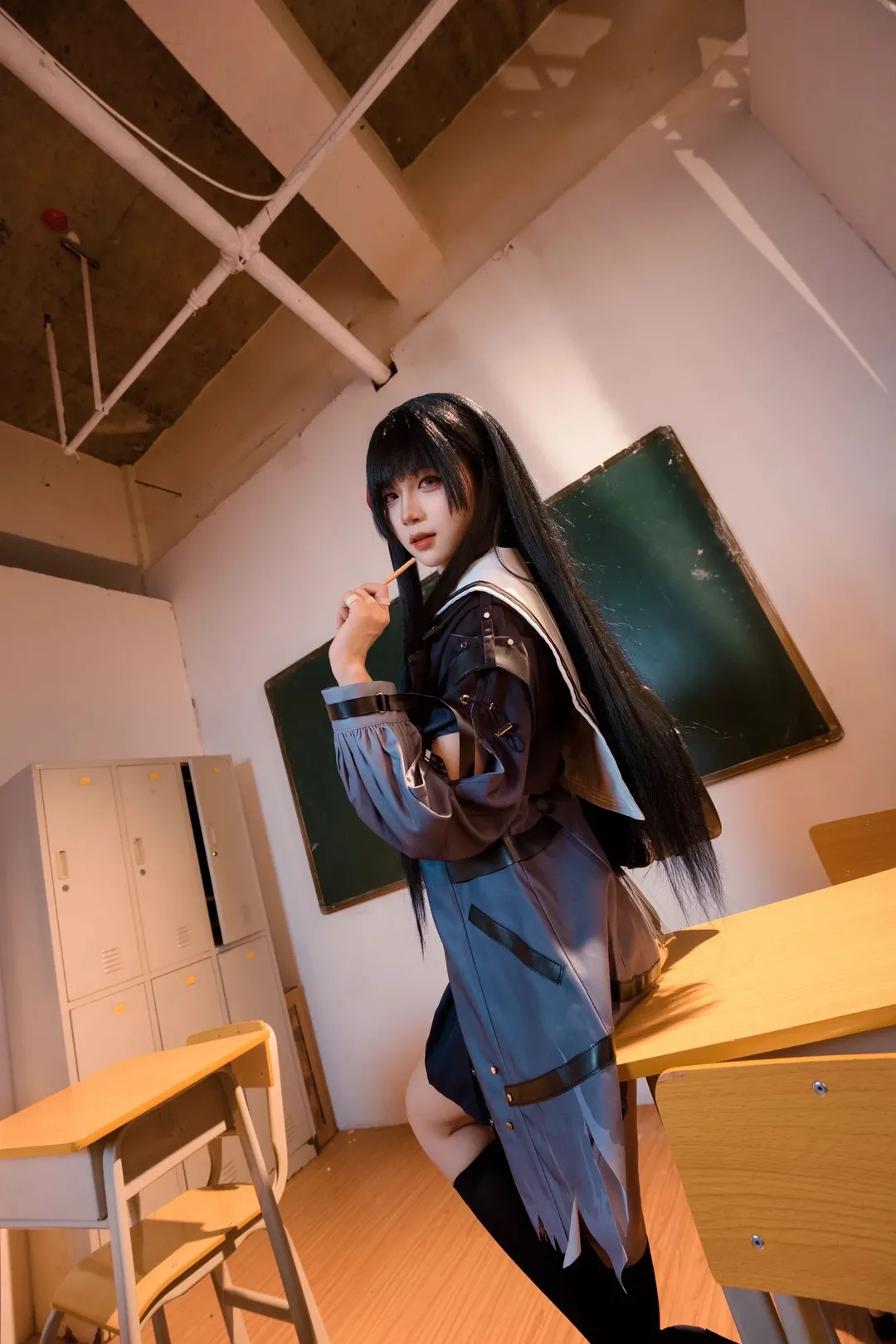 鸣潮, 千咲cos, cosplay摄影, 上课日常, 教室氛围 - 第5张