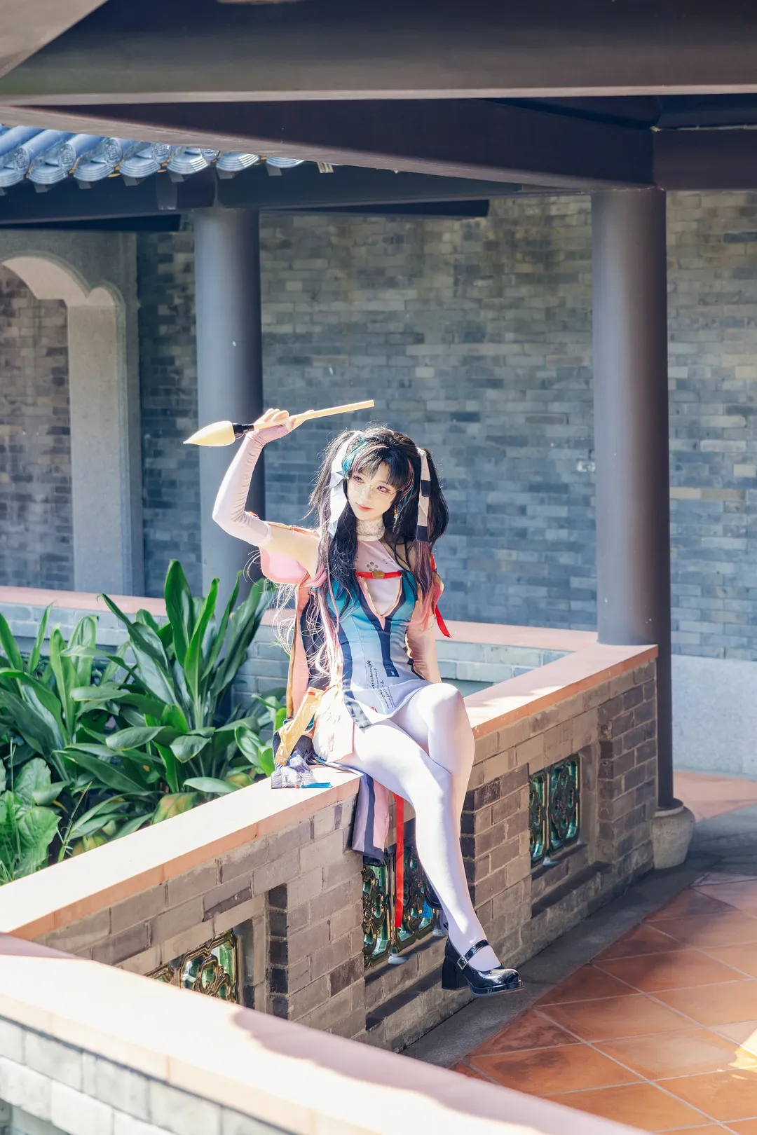 Wuthering Waves, Character accuracy, Zhezhi cosplay, Garden photography, Chinese aesthetics