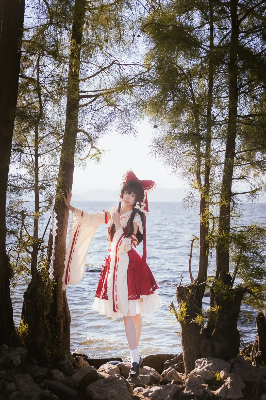 博麗靈夢cos, 東方project, cos正片, 旅拍, 紅白巫女 - 第5張