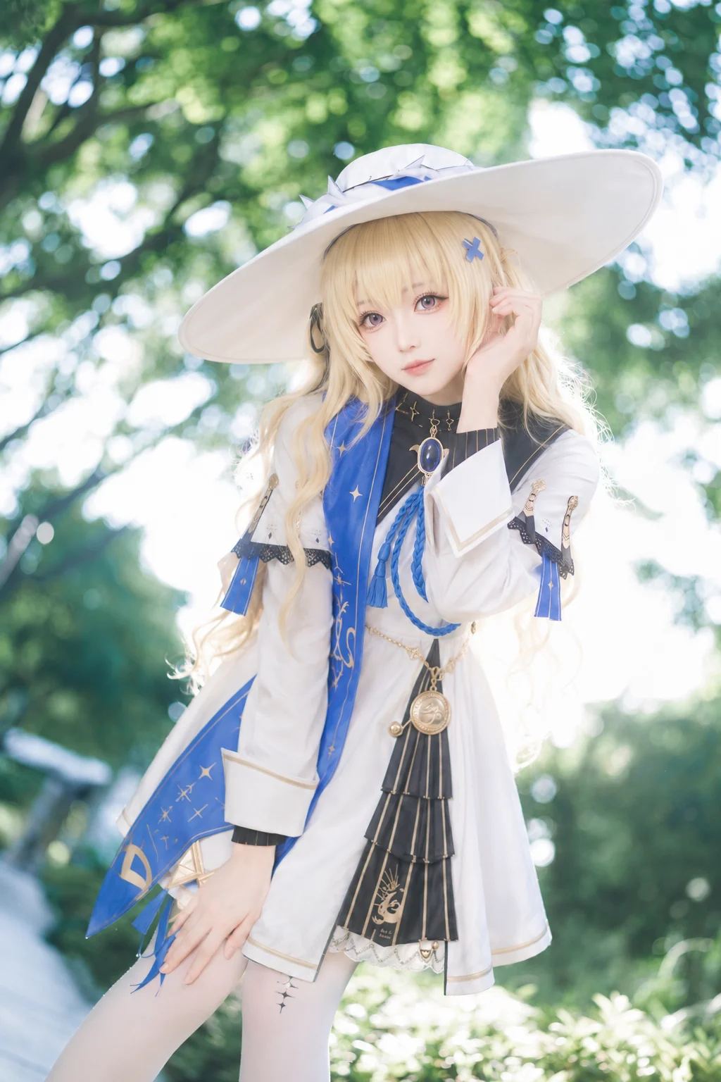 菲比cos, 鸣潮, 动漫角色还原, 治愈系, Cosplay