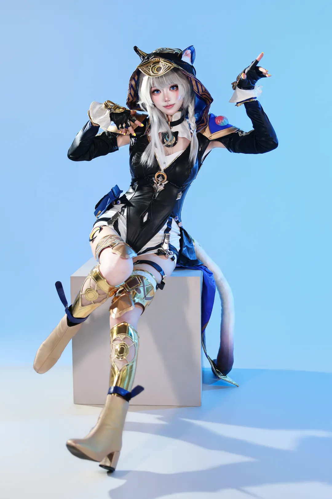 赛飞儿cos, 崩坏星穹铁道, cosplay摄影, 二次元穿搭, 银发猫耳