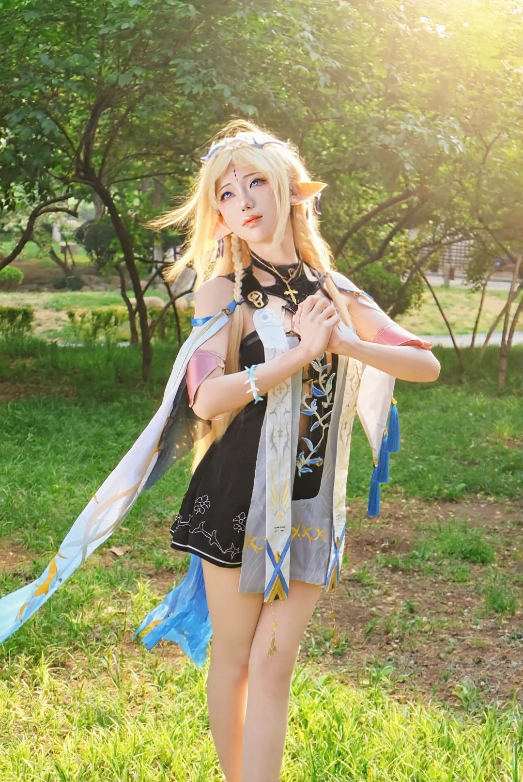 Outdoor photography, Cosplay photoshoot, Elf cosplay, Blonde elf, Atmospheric makeup