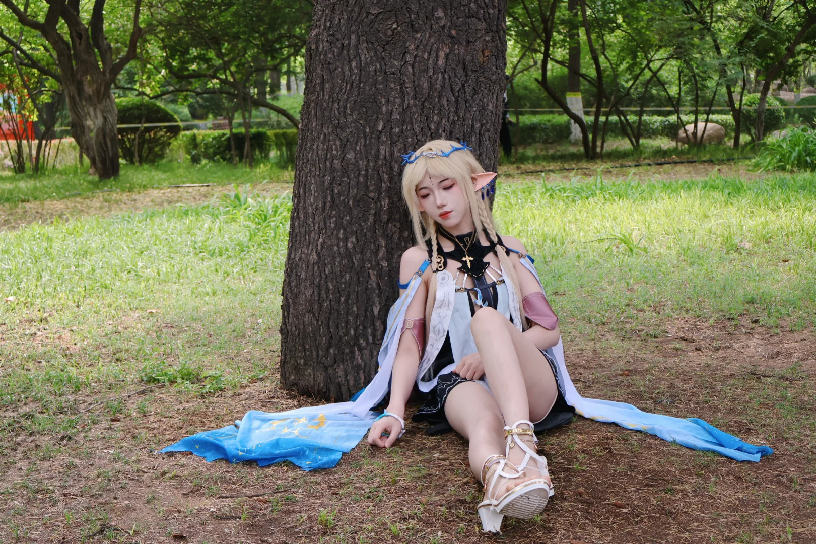 アウトドア撮影, コスプレ撮影, エルフ コスプレ, 金髪エルフ, 雰囲気メイク - 6枚目