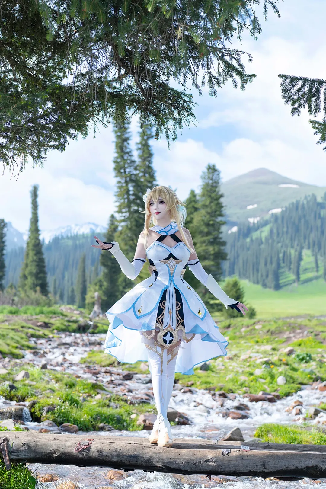 2D, Genshin Impact, Outdoor photography, Lumine cosplay, Xinjiang Tourism