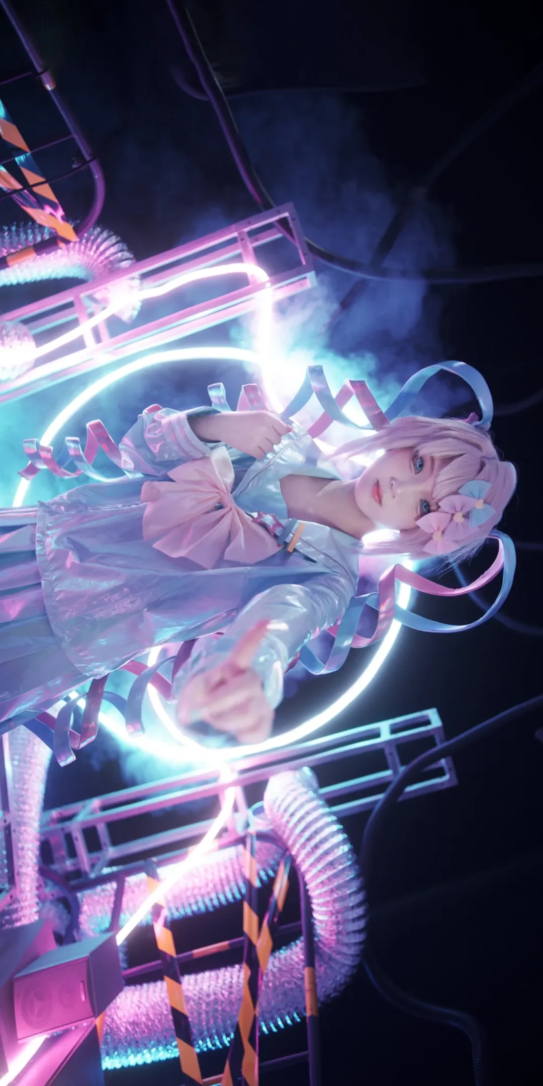 サイバーパンク, 二次元視覚プロジェクト, 超絶最かわ天使ちゃん コスプレ, ネオンの光, グリッチアート - 11枚目
