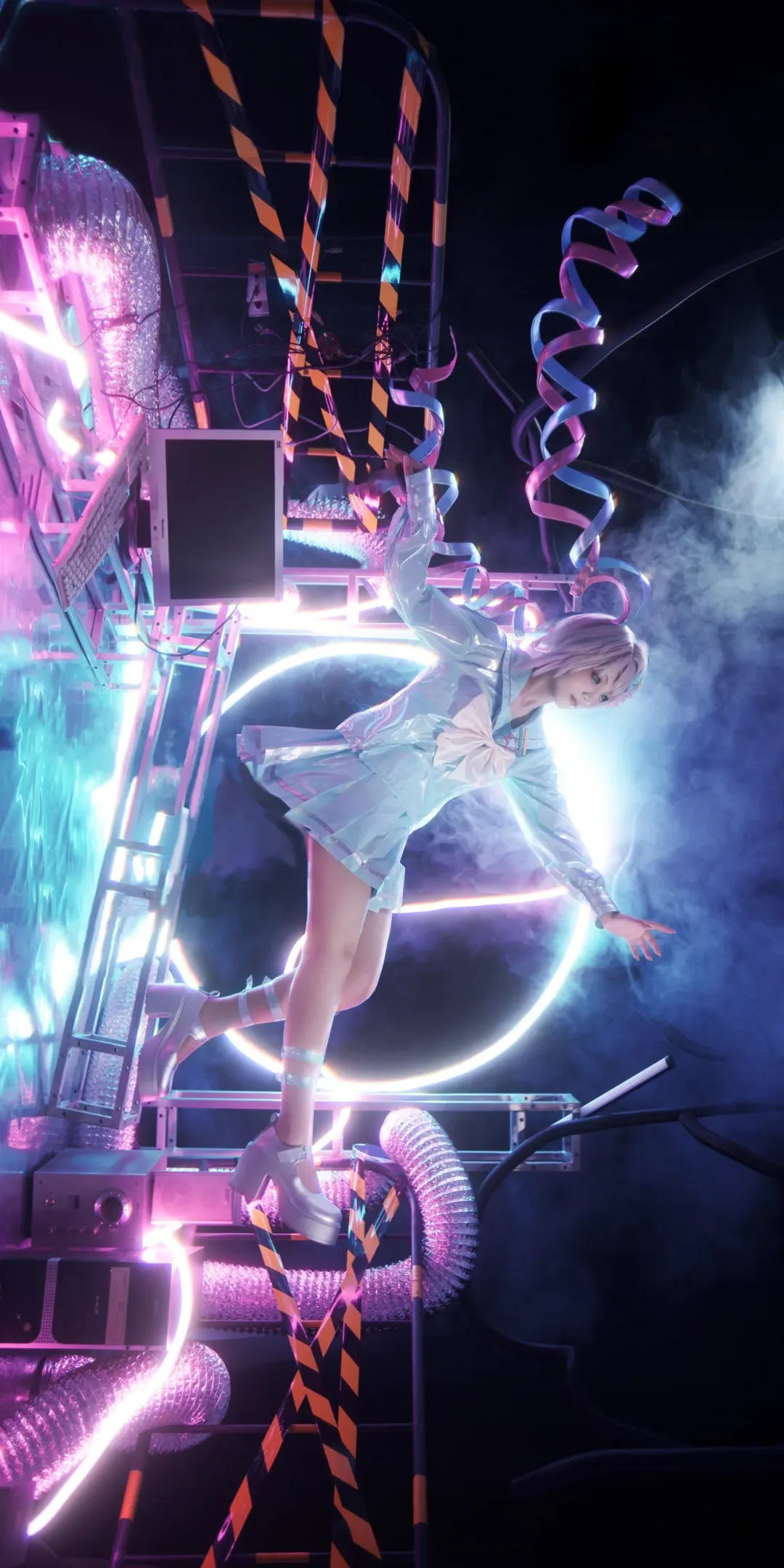 サイバーパンク, 二次元視覚プロジェクト, 超絶最かわ天使ちゃん コスプレ, ネオンの光, グリッチアート - 5枚目