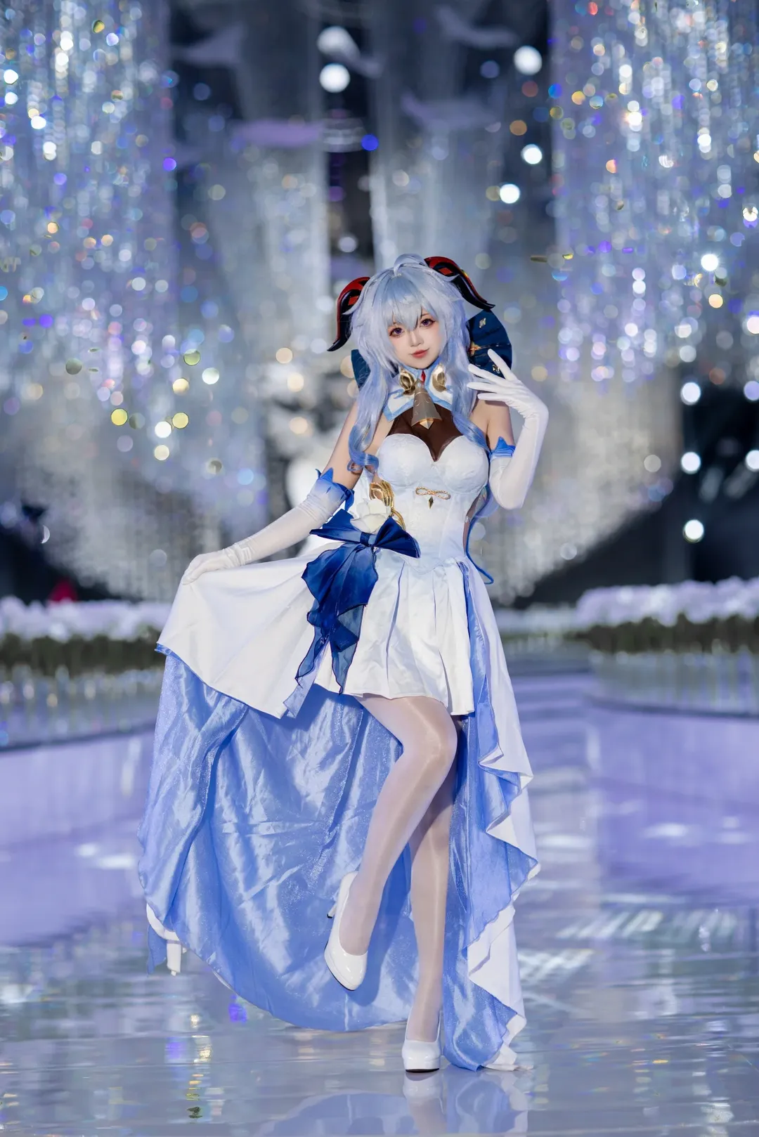 唯美写真, cosplay, 场景对比, 蓝色裙装, 建筑摄影 - 第5张