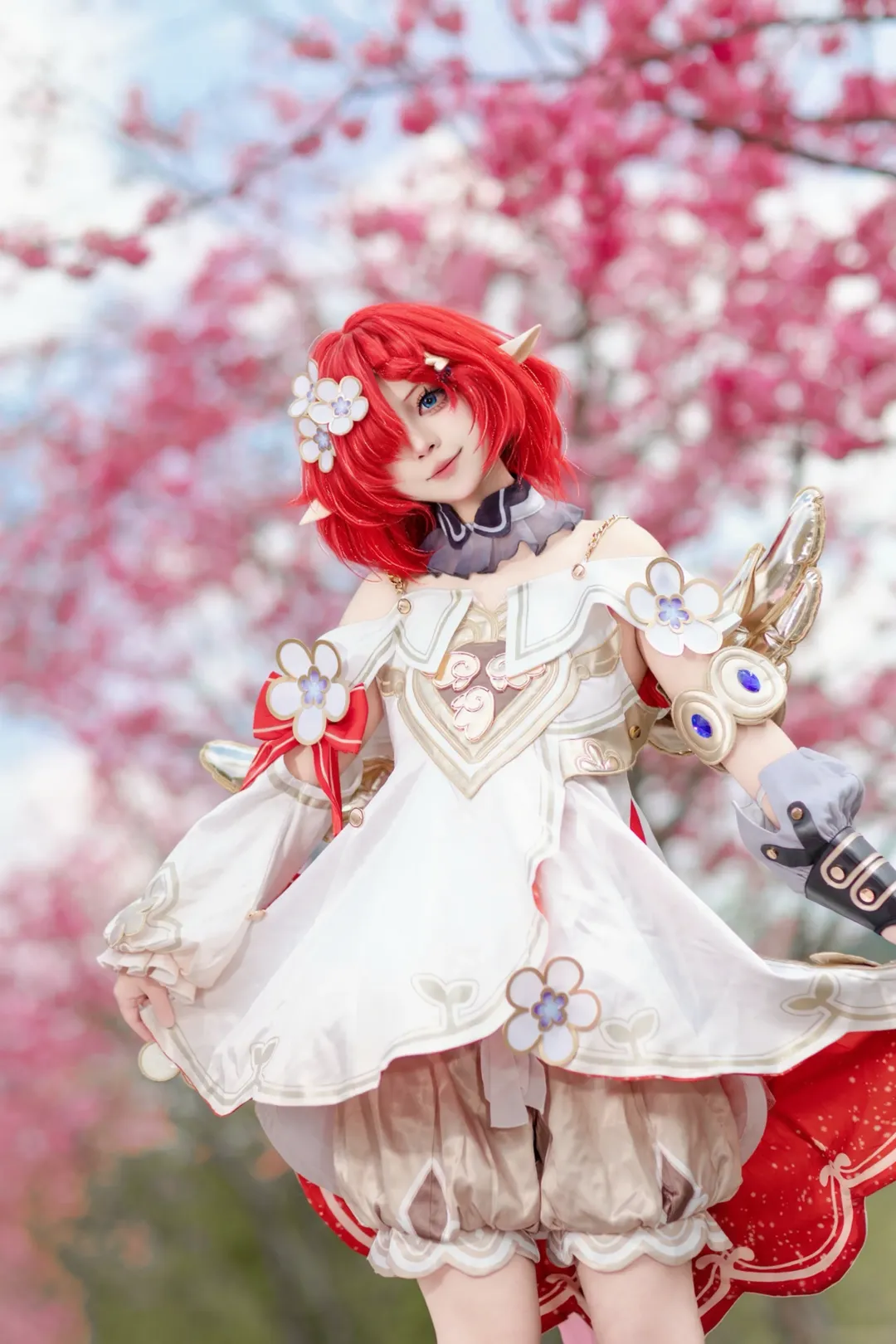 Honkai: Star Rail, Tribbie cosplay, Cosplay location shoot, Fenglongwan Cherry Blossom Little Train, Spring Stroll - Image 5